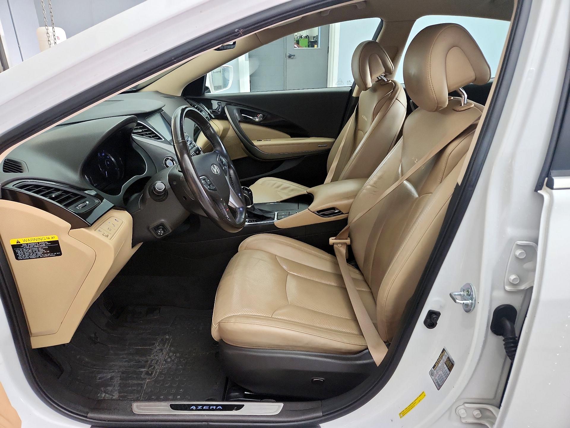Thumbnail: 2015 Hyundai Azera - 11