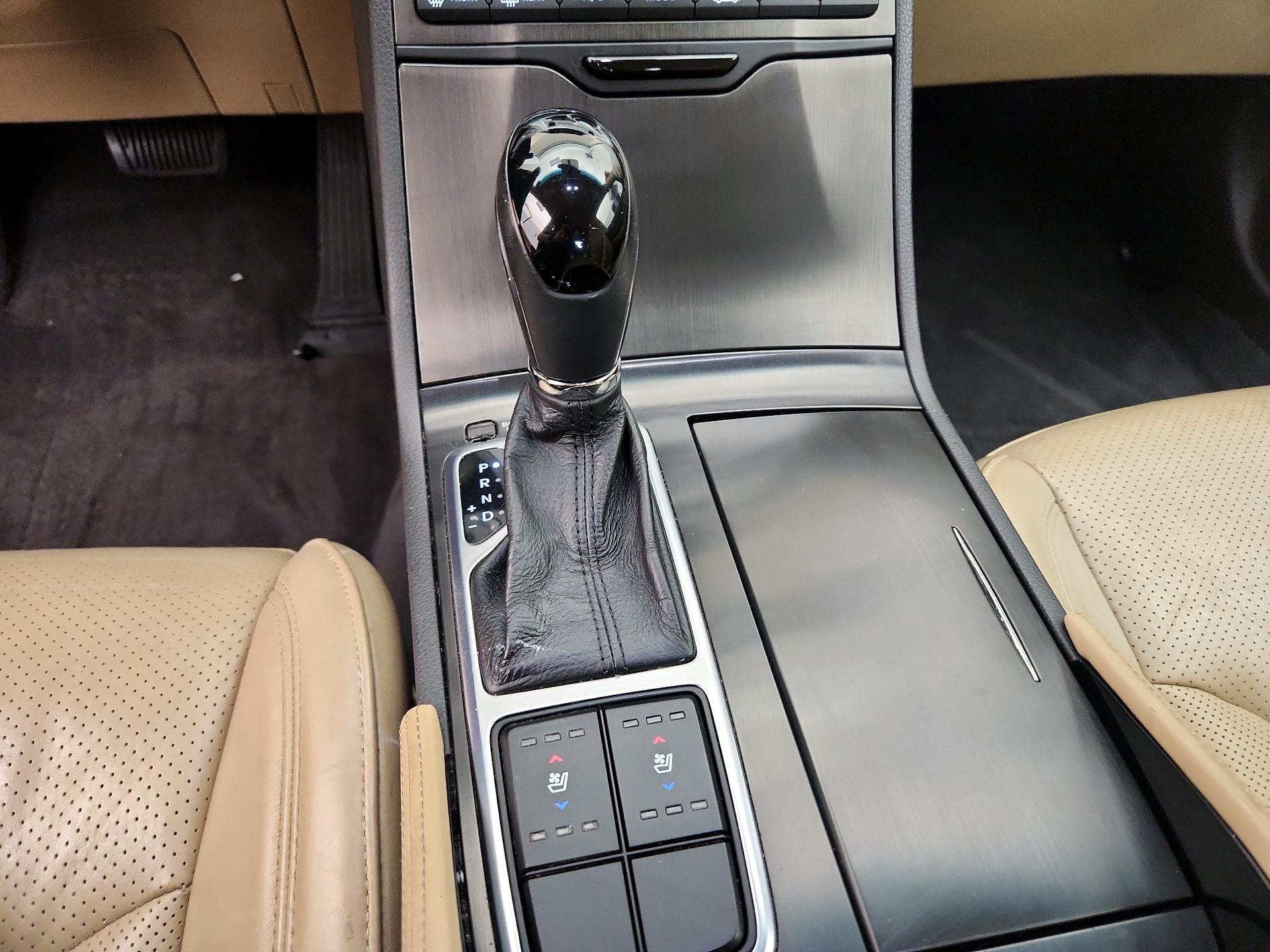 Thumbnail: 2015 Hyundai Azera - 18