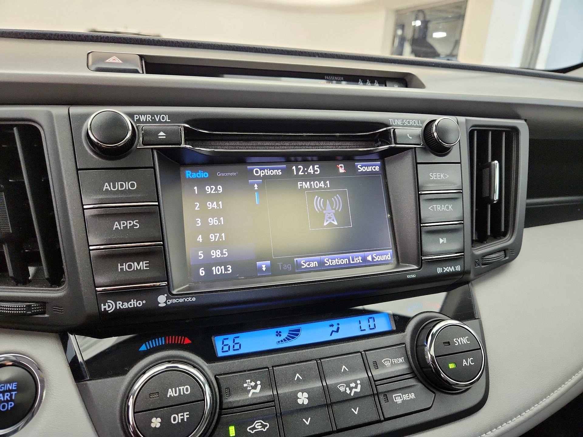 Thumbnail: 2018 Toyota RAV4 - 15