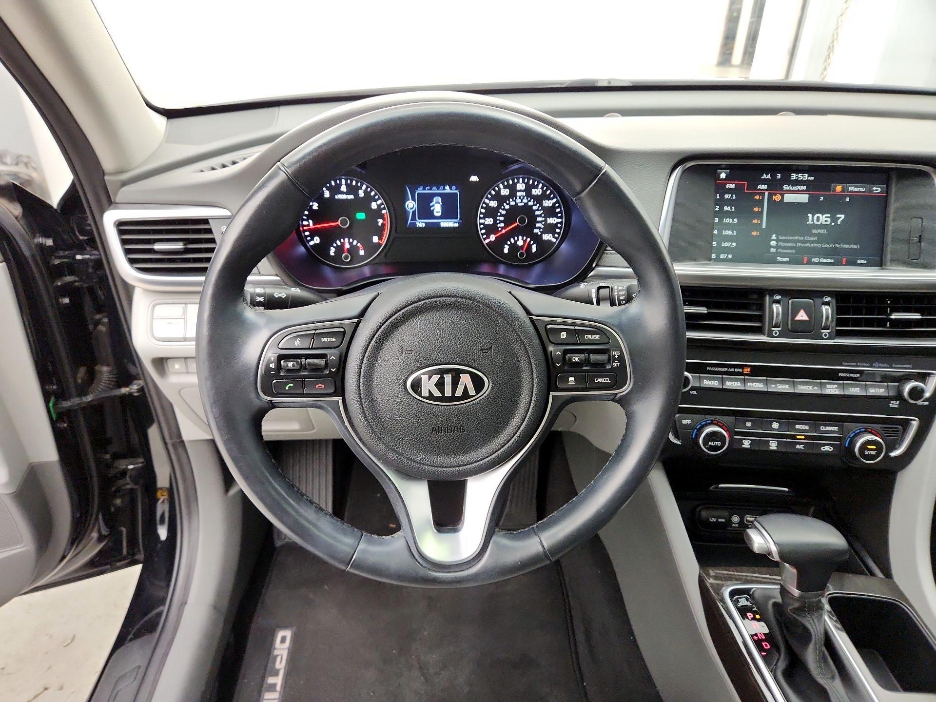 Thumbnail: 2017 Kia Optima - 10