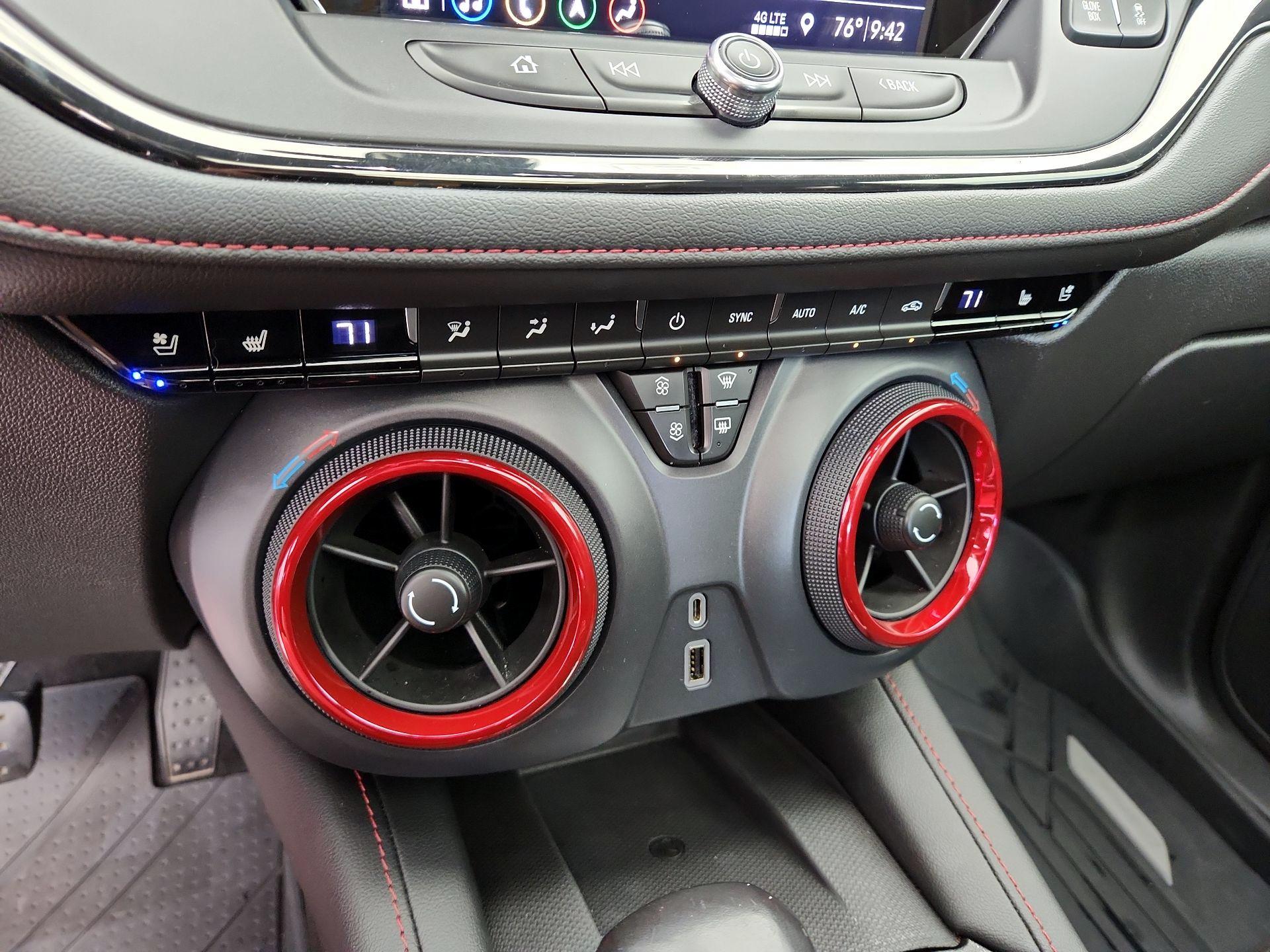 Thumbnail: 2019 Chevrolet Blazer - 16