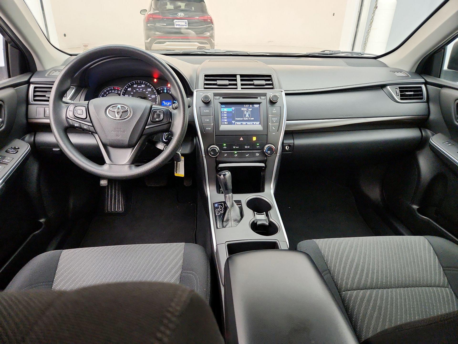 Thumbnail: 2015 Toyota Camry - 9