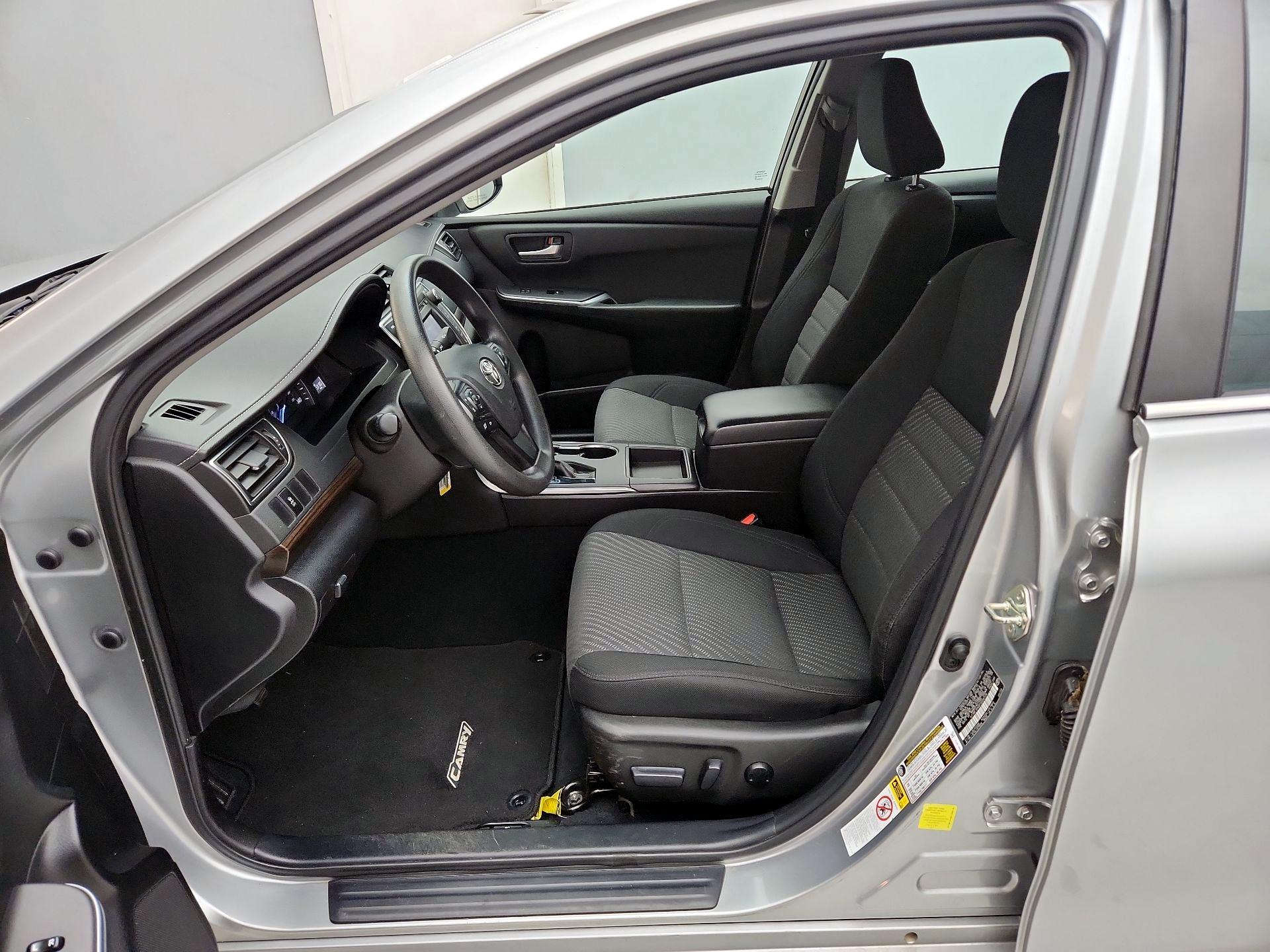 Thumbnail: 2015 Toyota Camry - 11