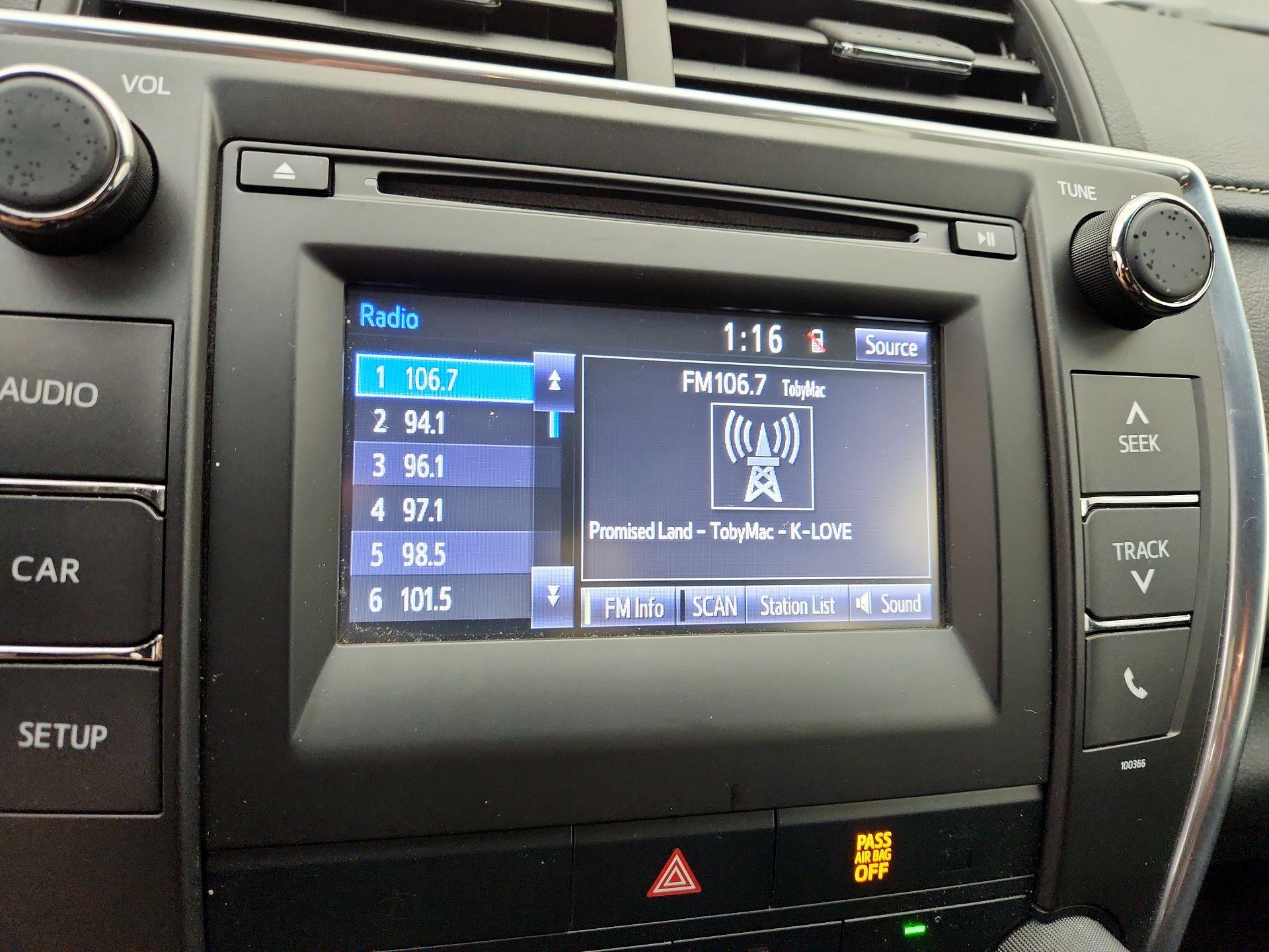 Thumbnail: 2015 Toyota Camry - 15