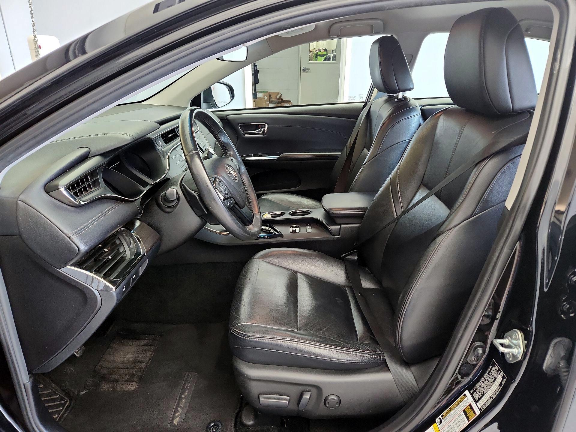 Thumbnail: 2018 Toyota Avalon - 11