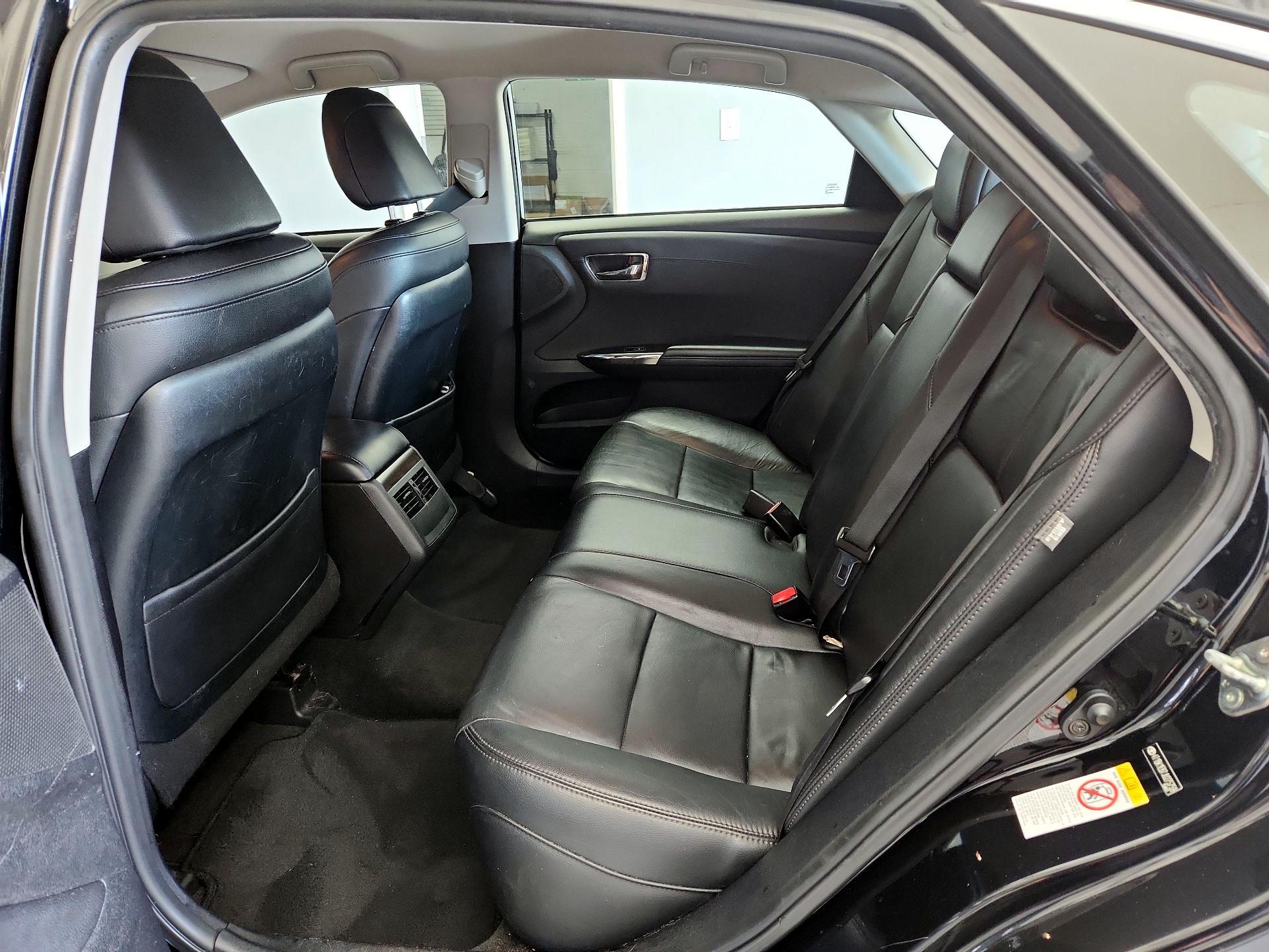 Thumbnail: 2018 Toyota Avalon - 18