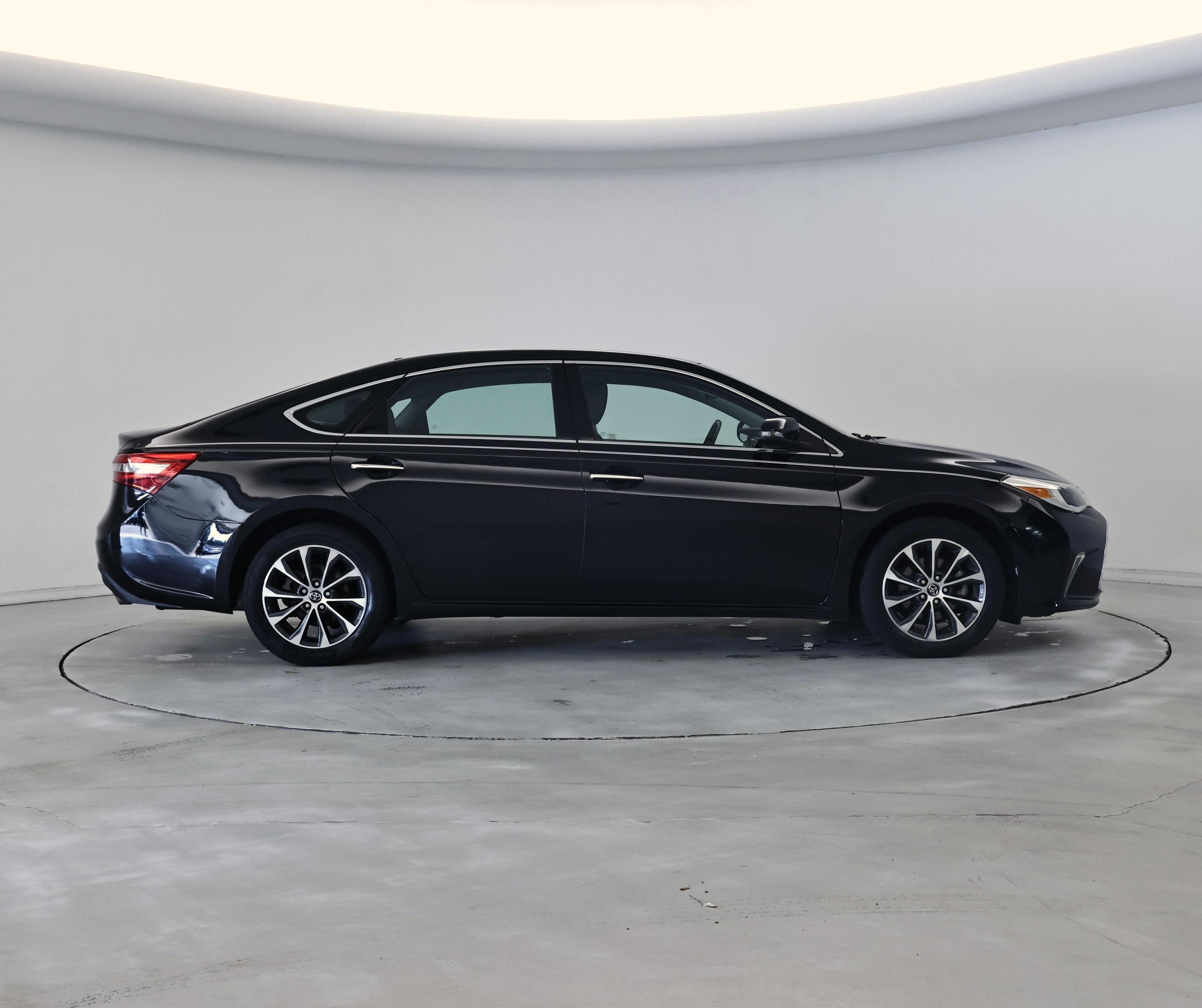 Thumbnail: 2018 Toyota Avalon - 7