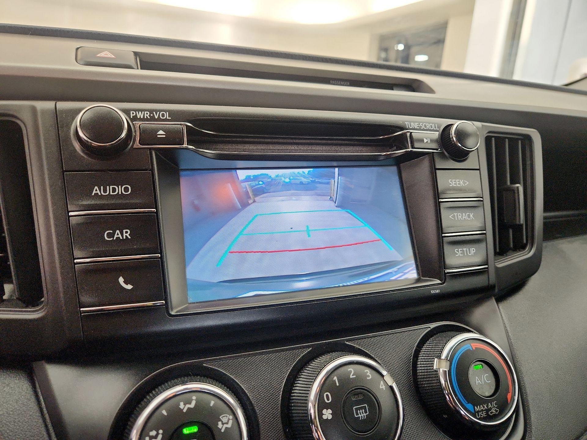 Thumbnail: 2016 Toyota RAV4 - 14