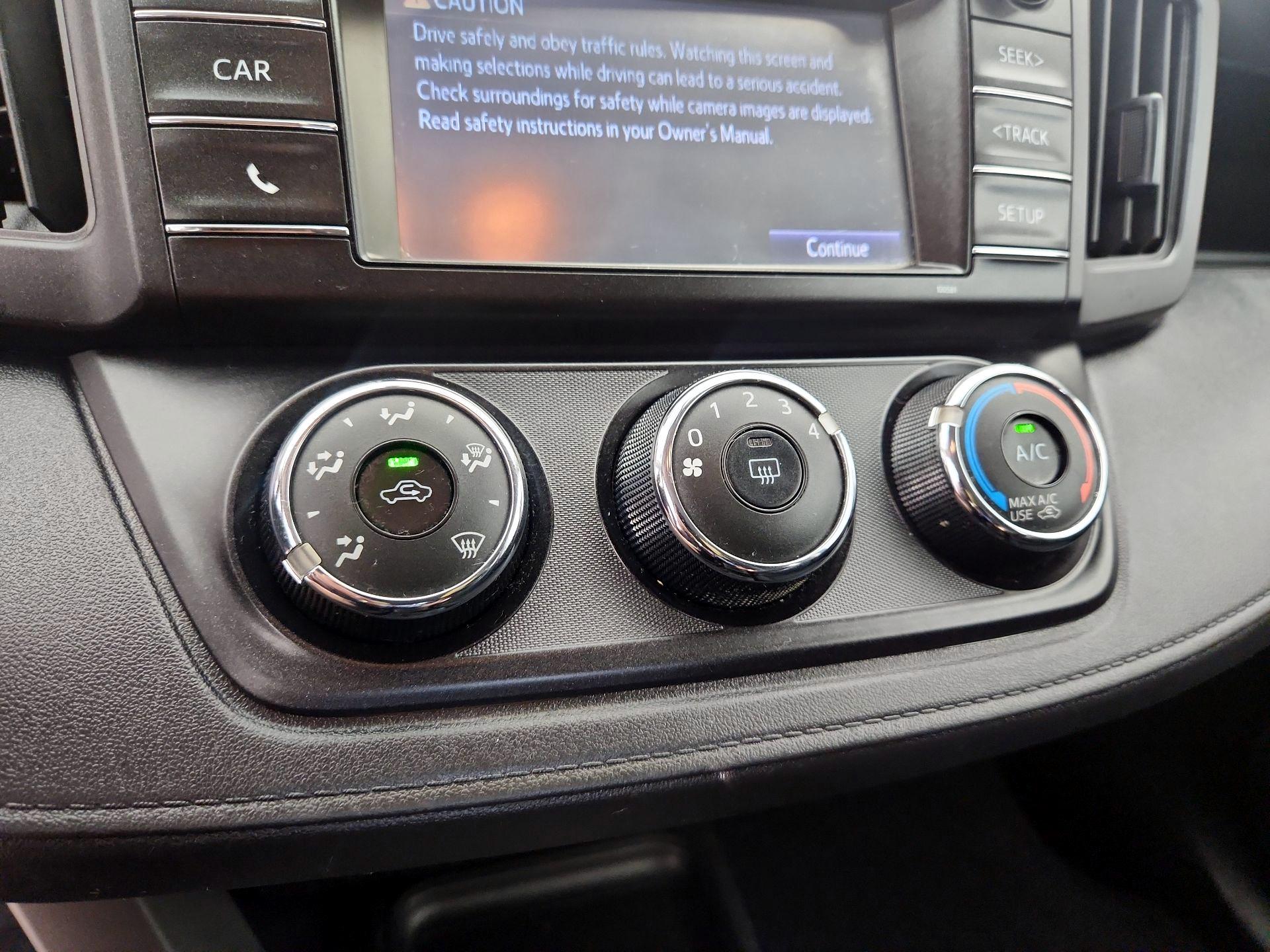 Thumbnail: 2016 Toyota RAV4 - 16