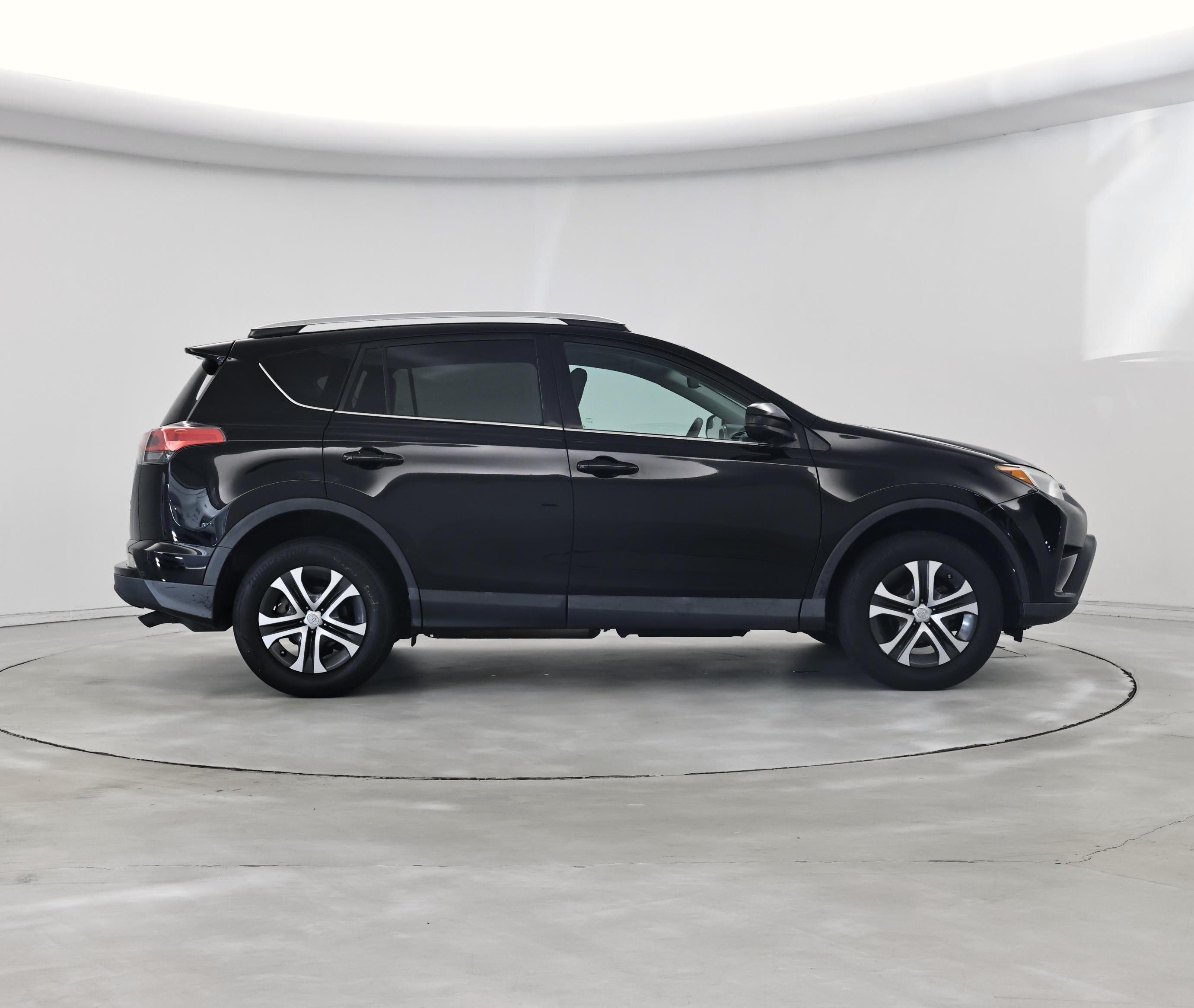 Thumbnail: 2016 Toyota RAV4 - 7