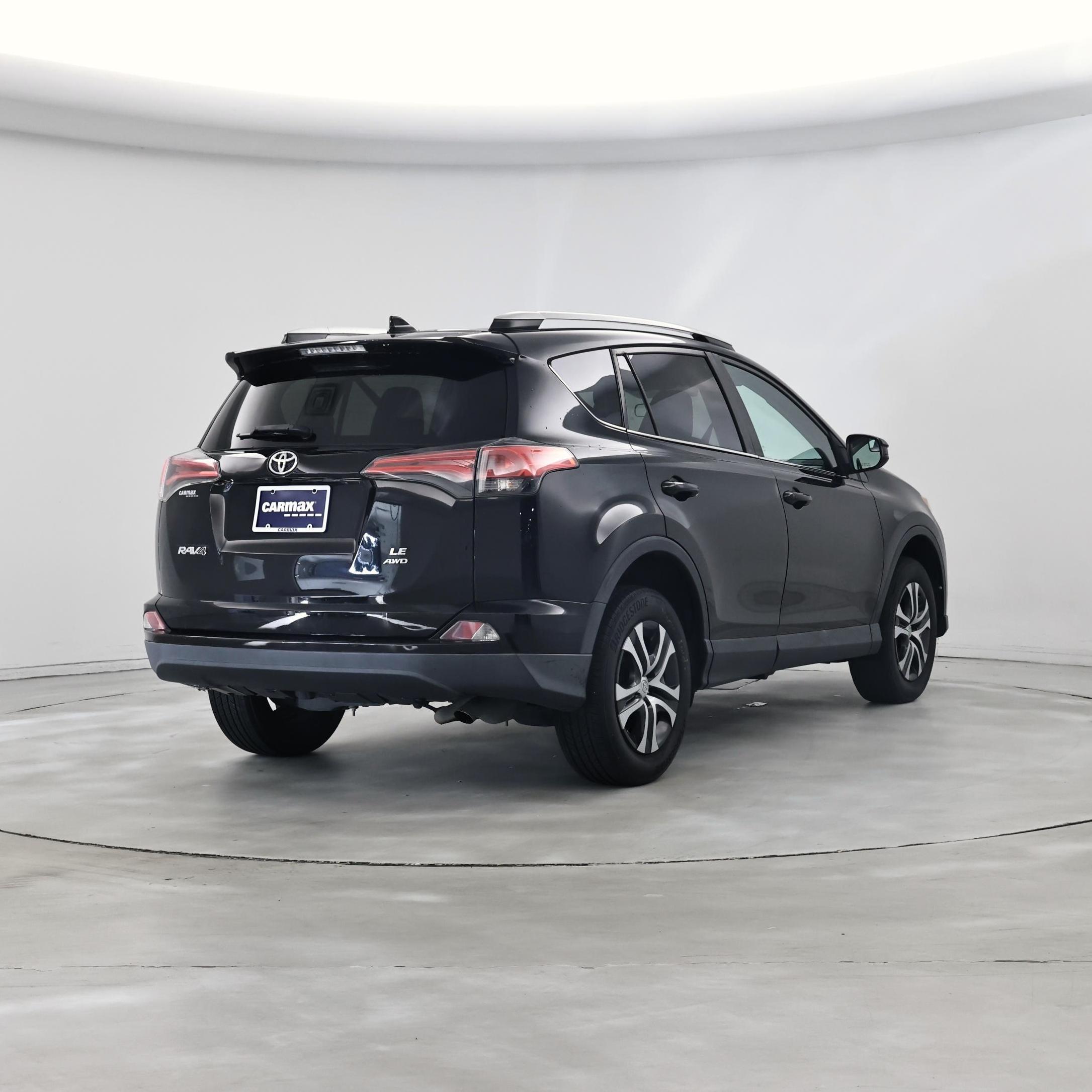 Thumbnail: 2016 Toyota RAV4 - 8