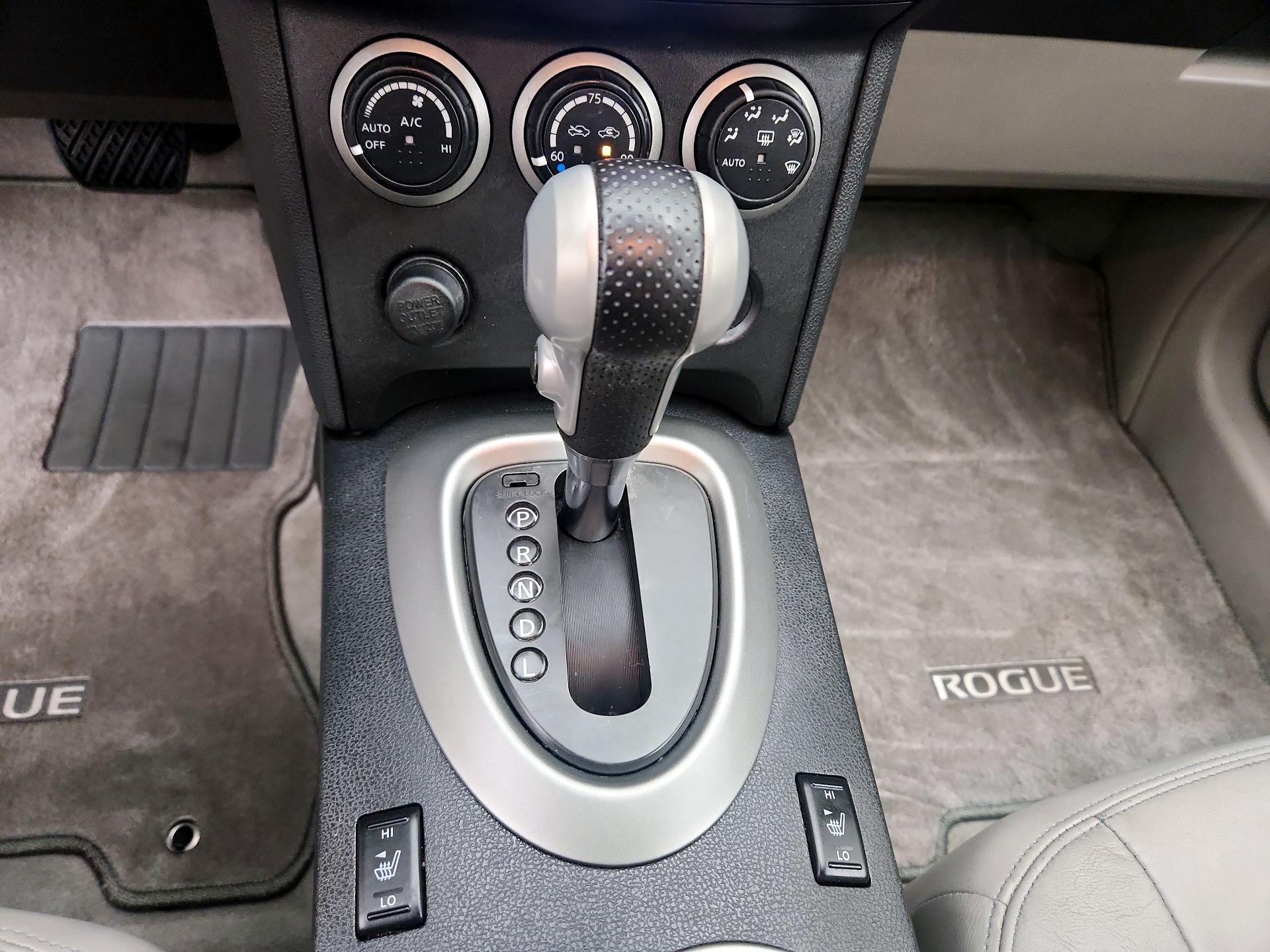 Thumbnail: 2013 Nissan Rogue - 18