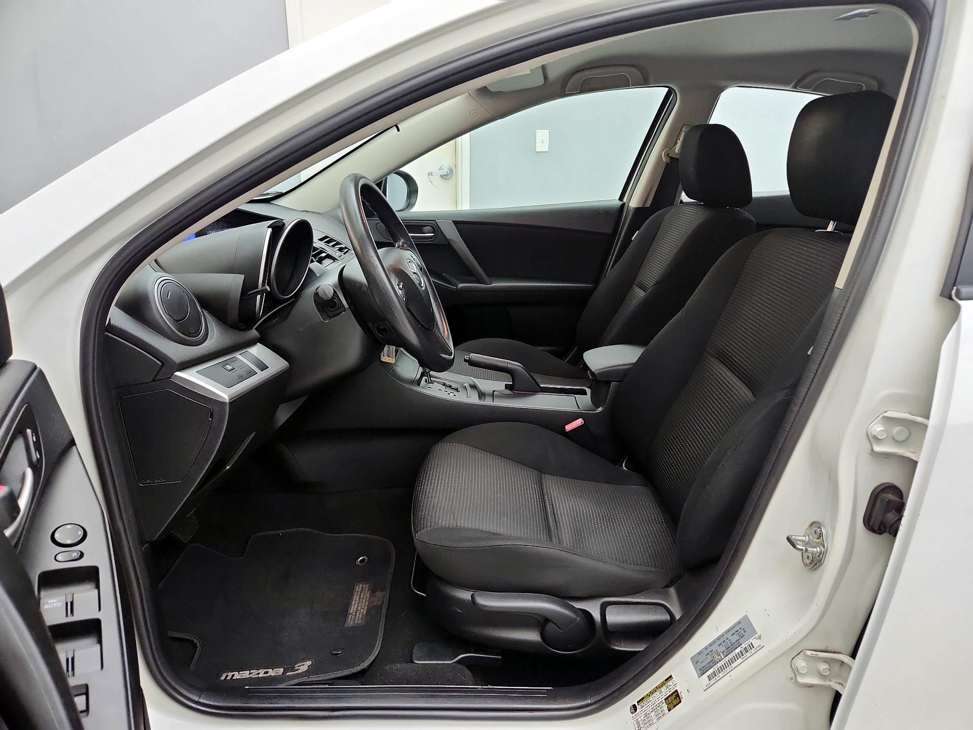 Thumbnail: 2013 Mazda Mazda3 - 11