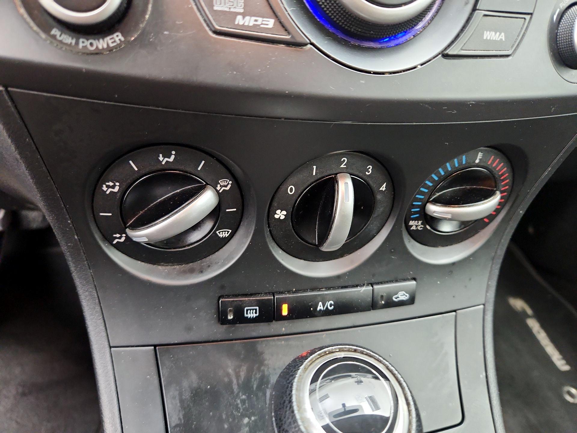 Thumbnail: 2013 Mazda Mazda3 - 15