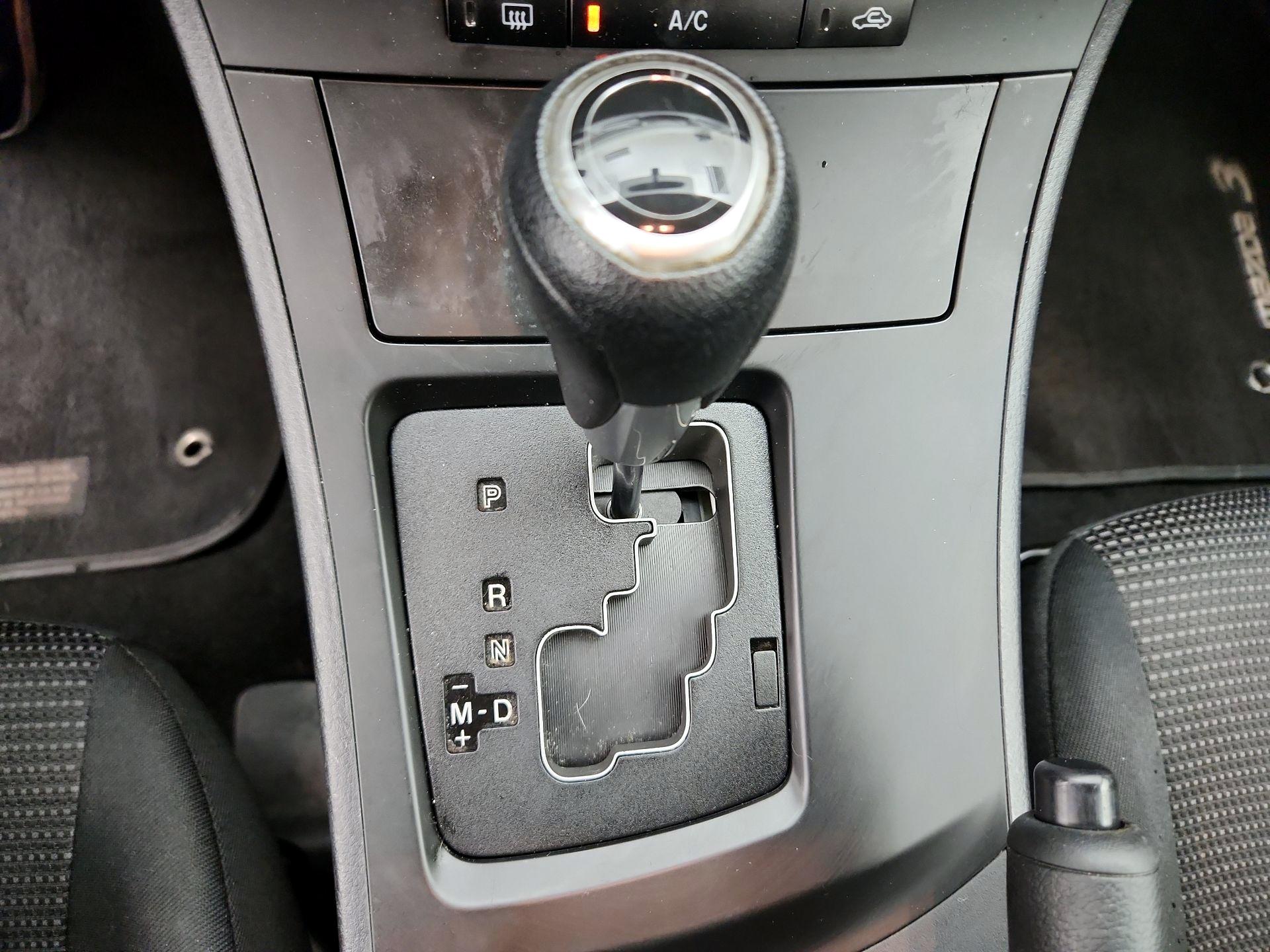 Thumbnail: 2013 Mazda Mazda3 - 16