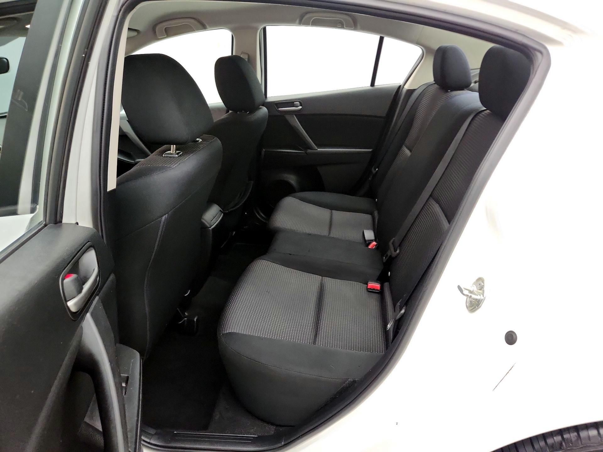 Thumbnail: 2013 Mazda Mazda3 - 18