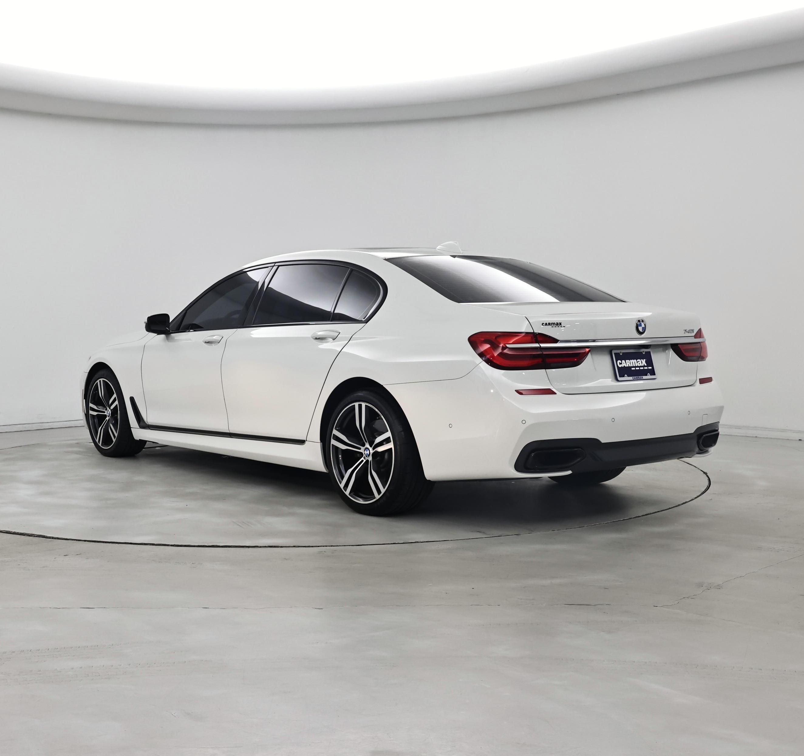 Thumbnail: 2016 BMW 7 Series - 2