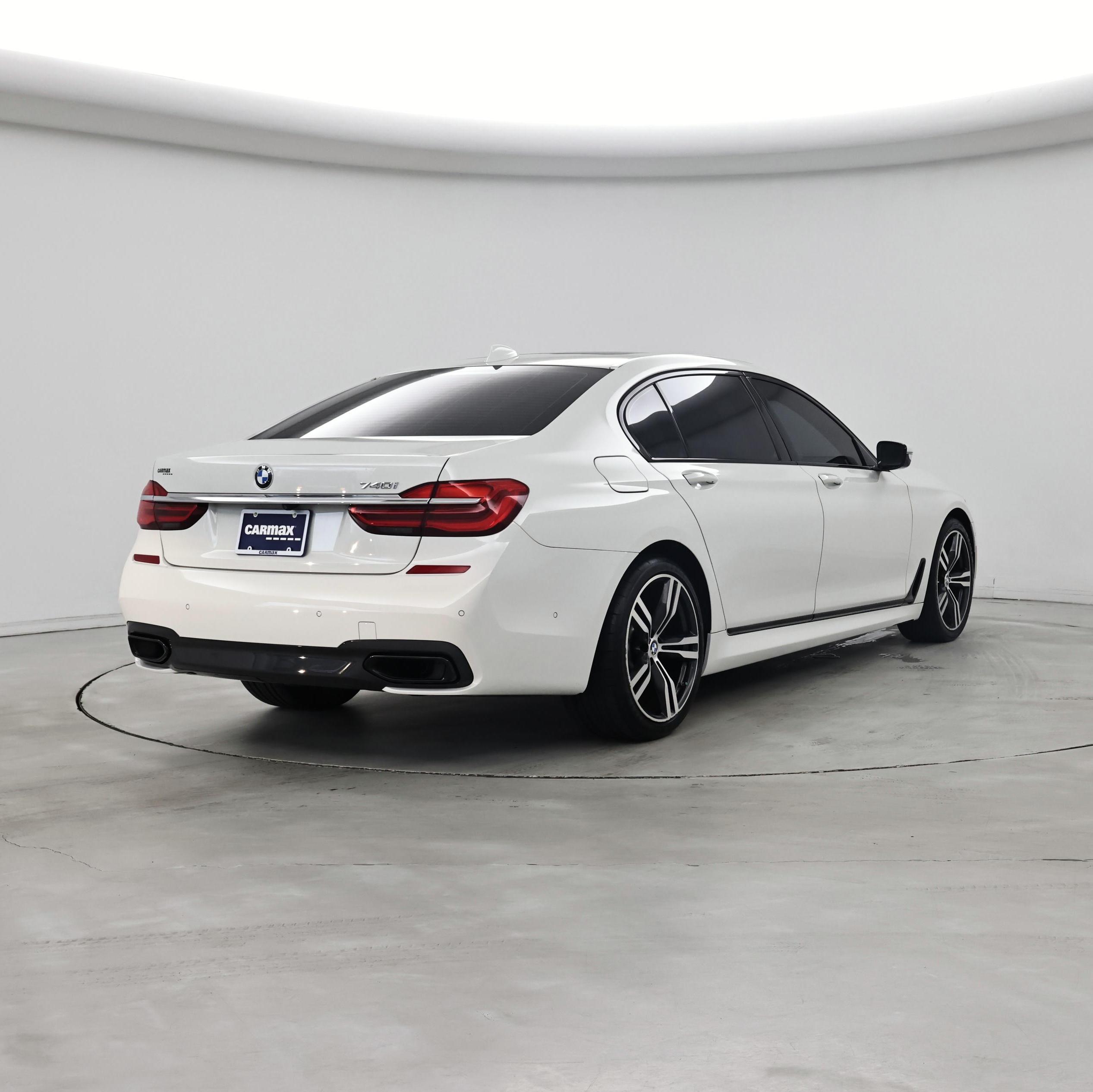 Thumbnail: 2016 BMW 7 Series - 8