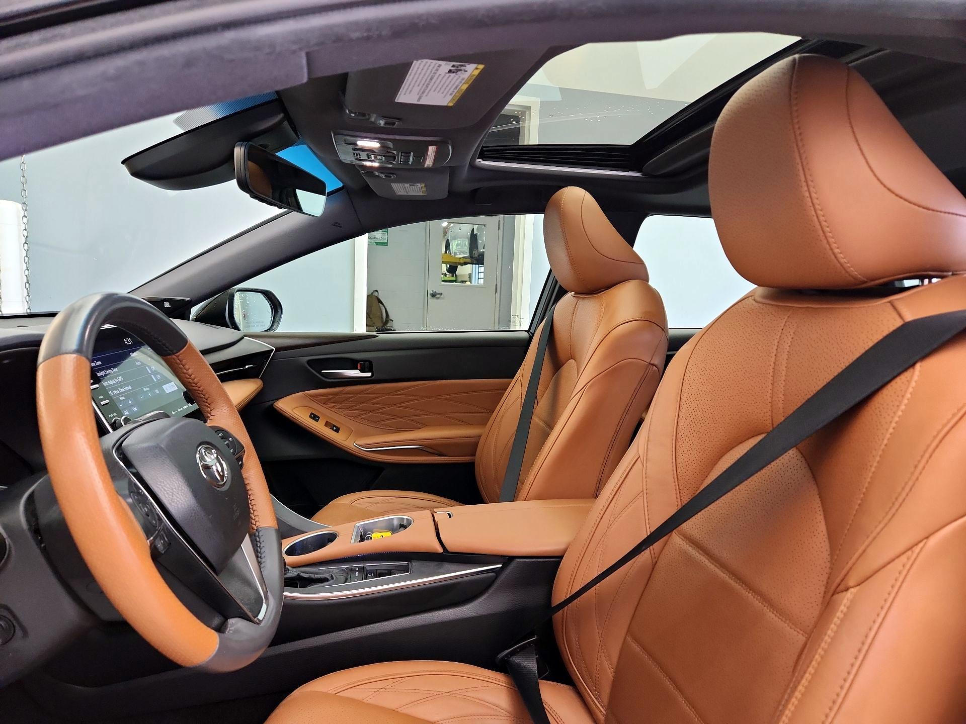 Thumbnail: 2019 Toyota Avalon - 18