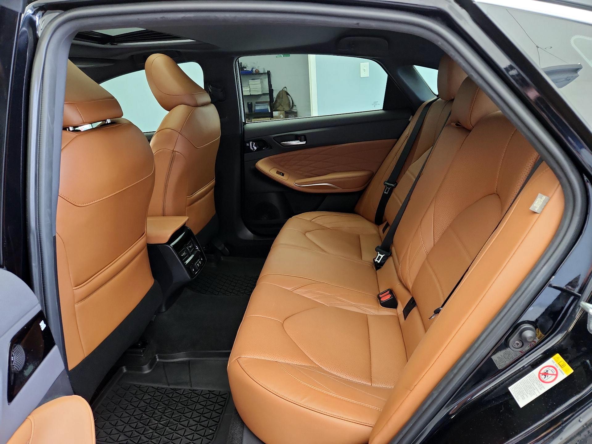 Thumbnail: 2019 Toyota Avalon - 19