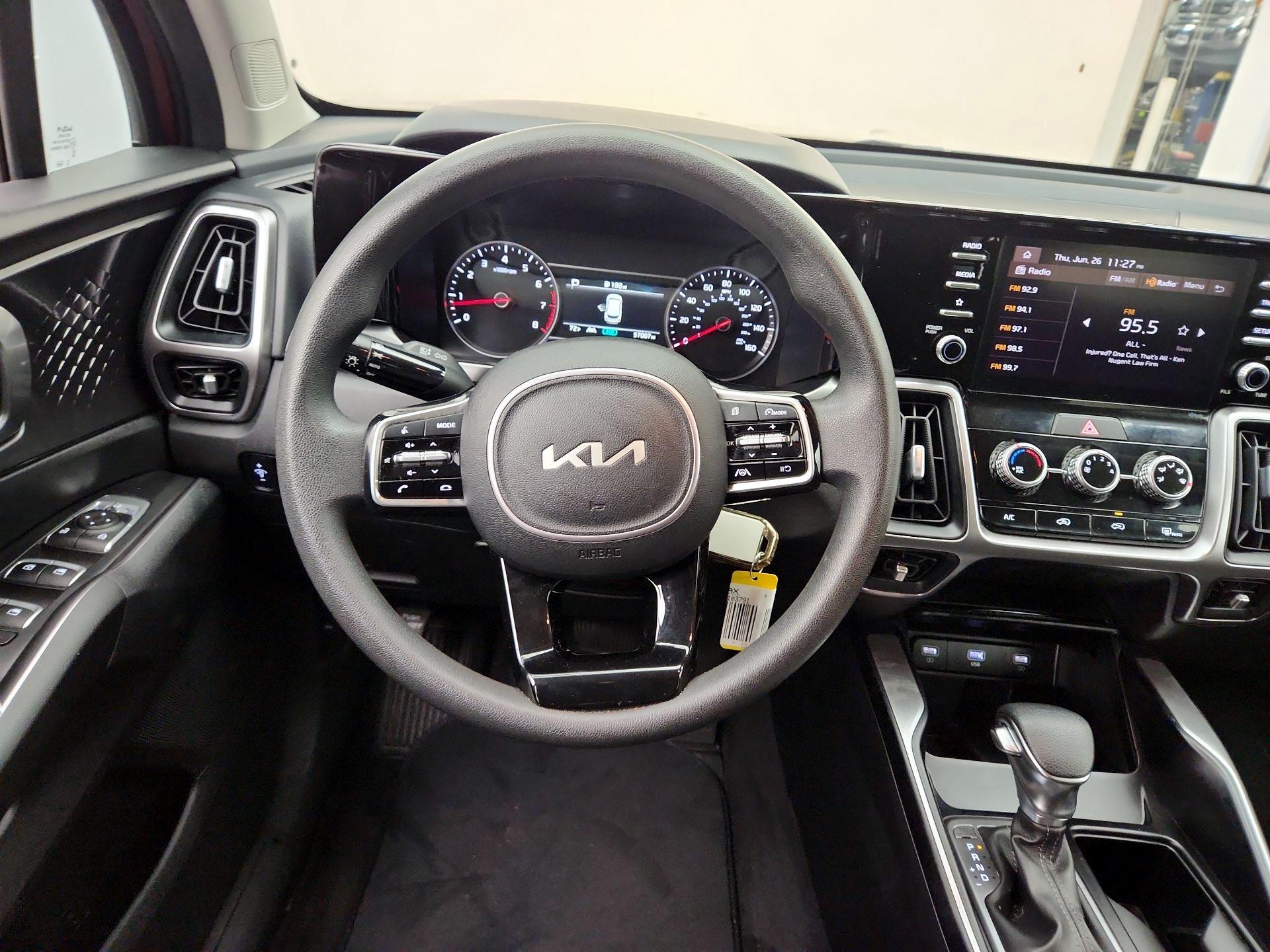 Thumbnail: 2022 Kia Sorento - 10