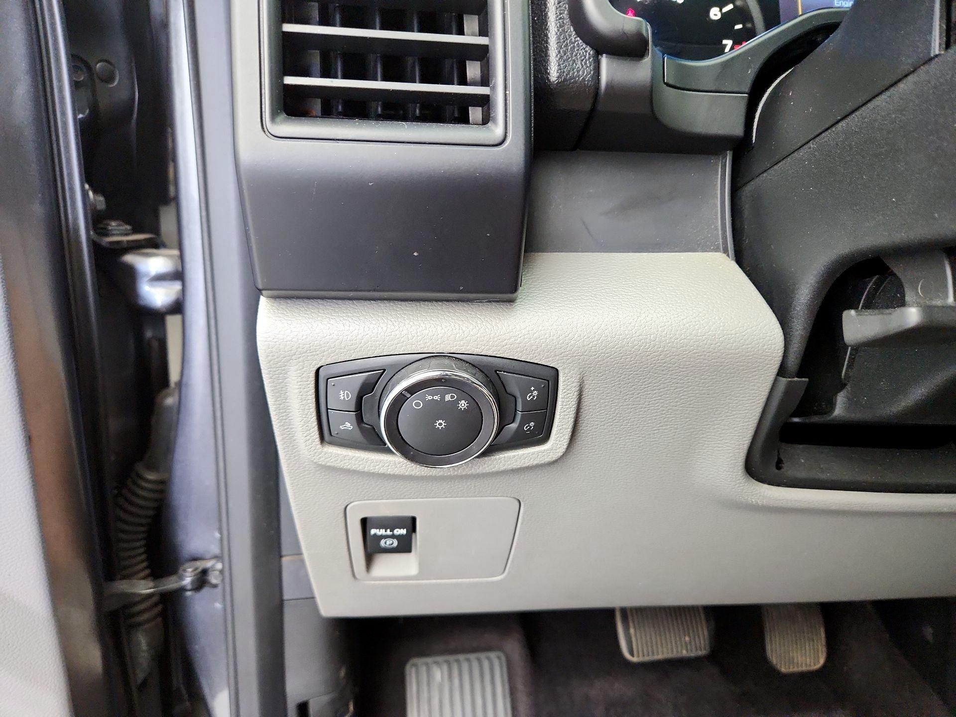 Thumbnail: 2016 Ford F-150 - 13