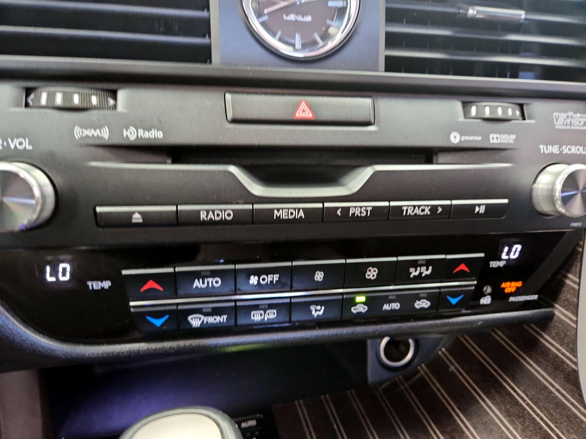 Thumbnail: 2016 Lexus RX - 17