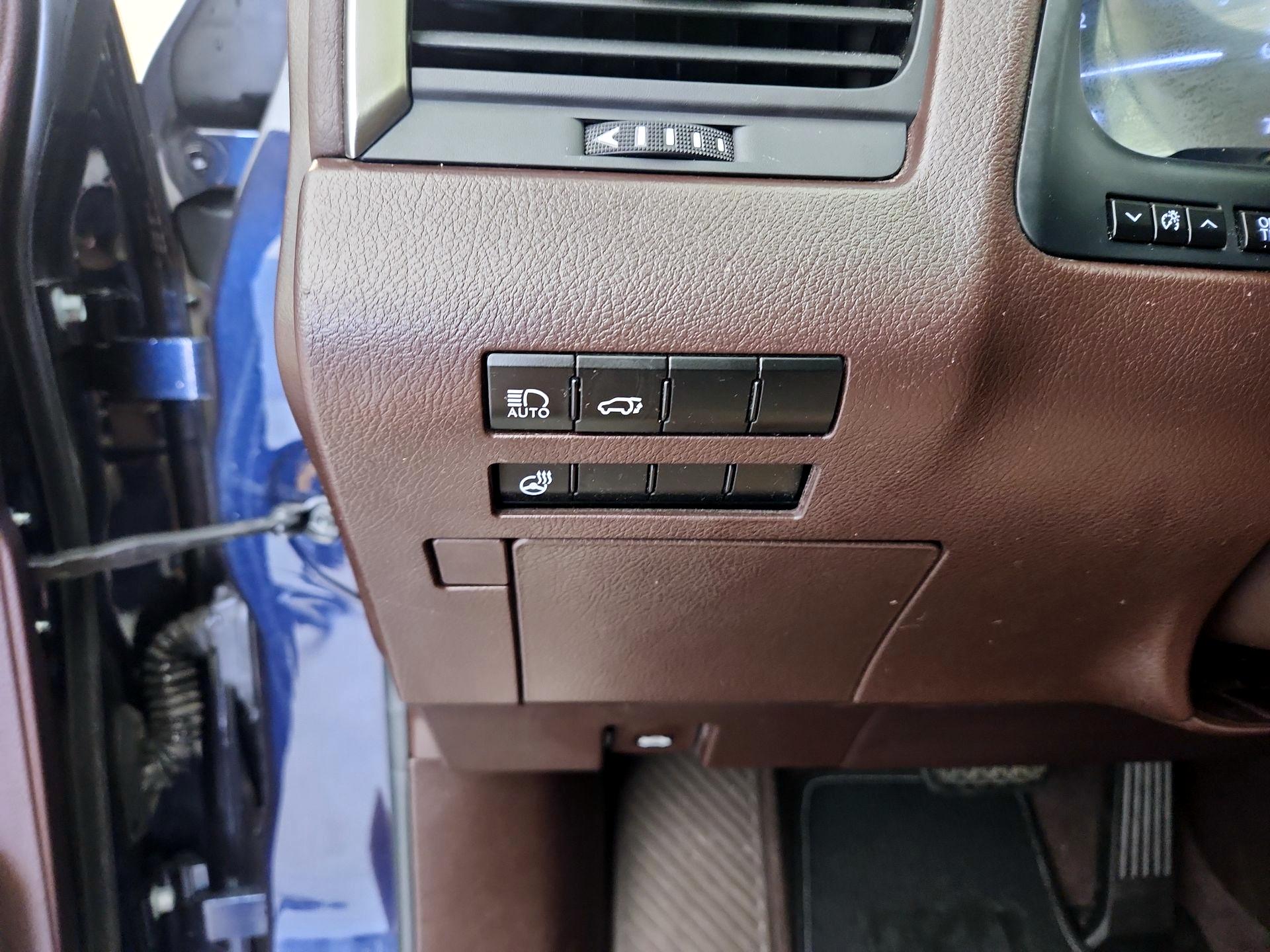 Thumbnail: 2020 Lexus RX - 13