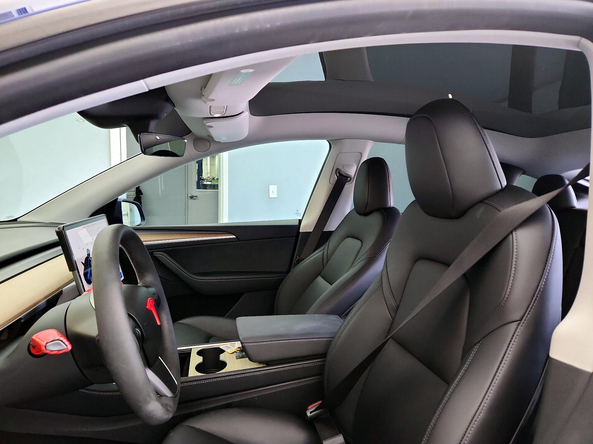 Thumbnail: 2023 Tesla Model Y - 18