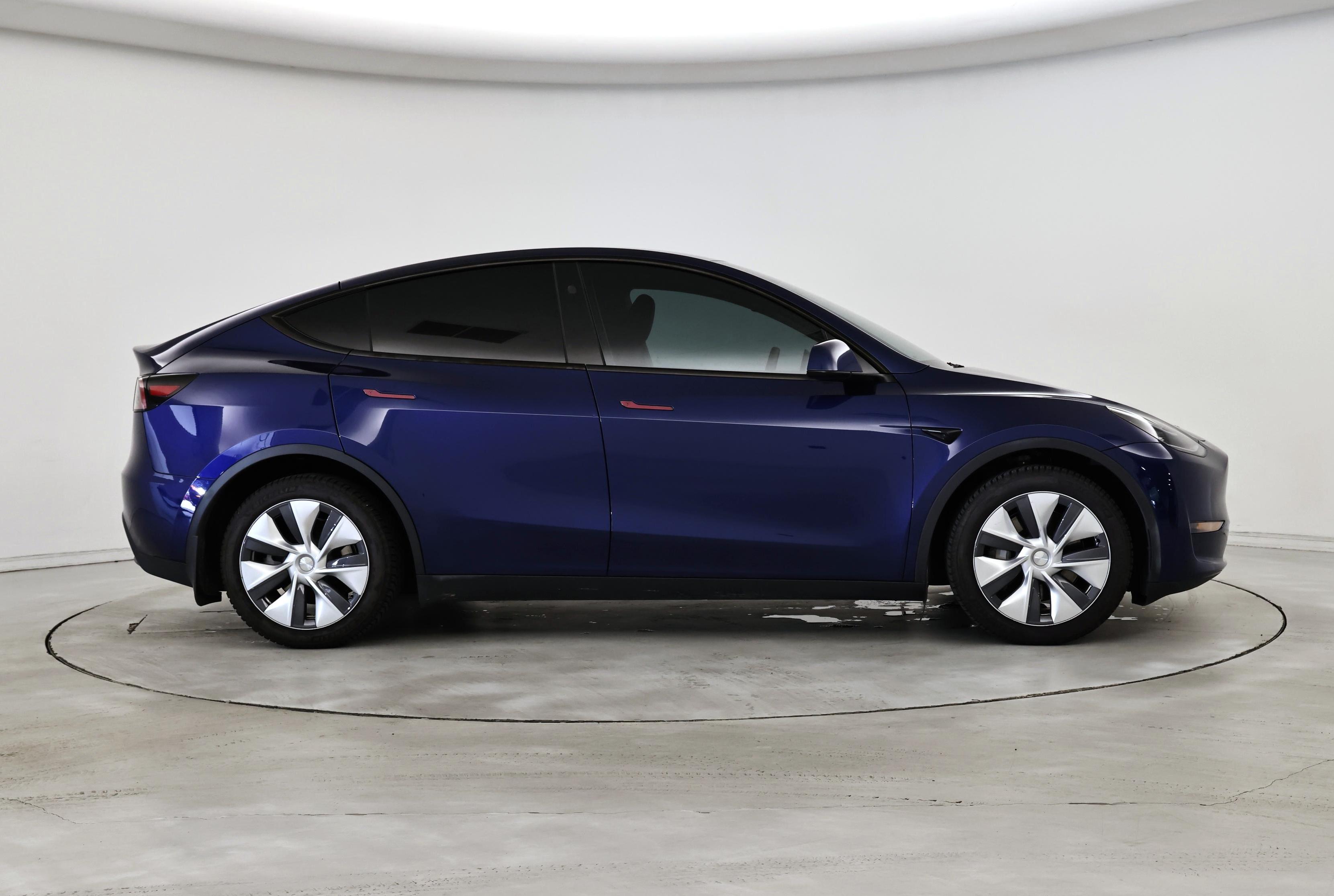 Thumbnail: 2023 Tesla Model Y - 7