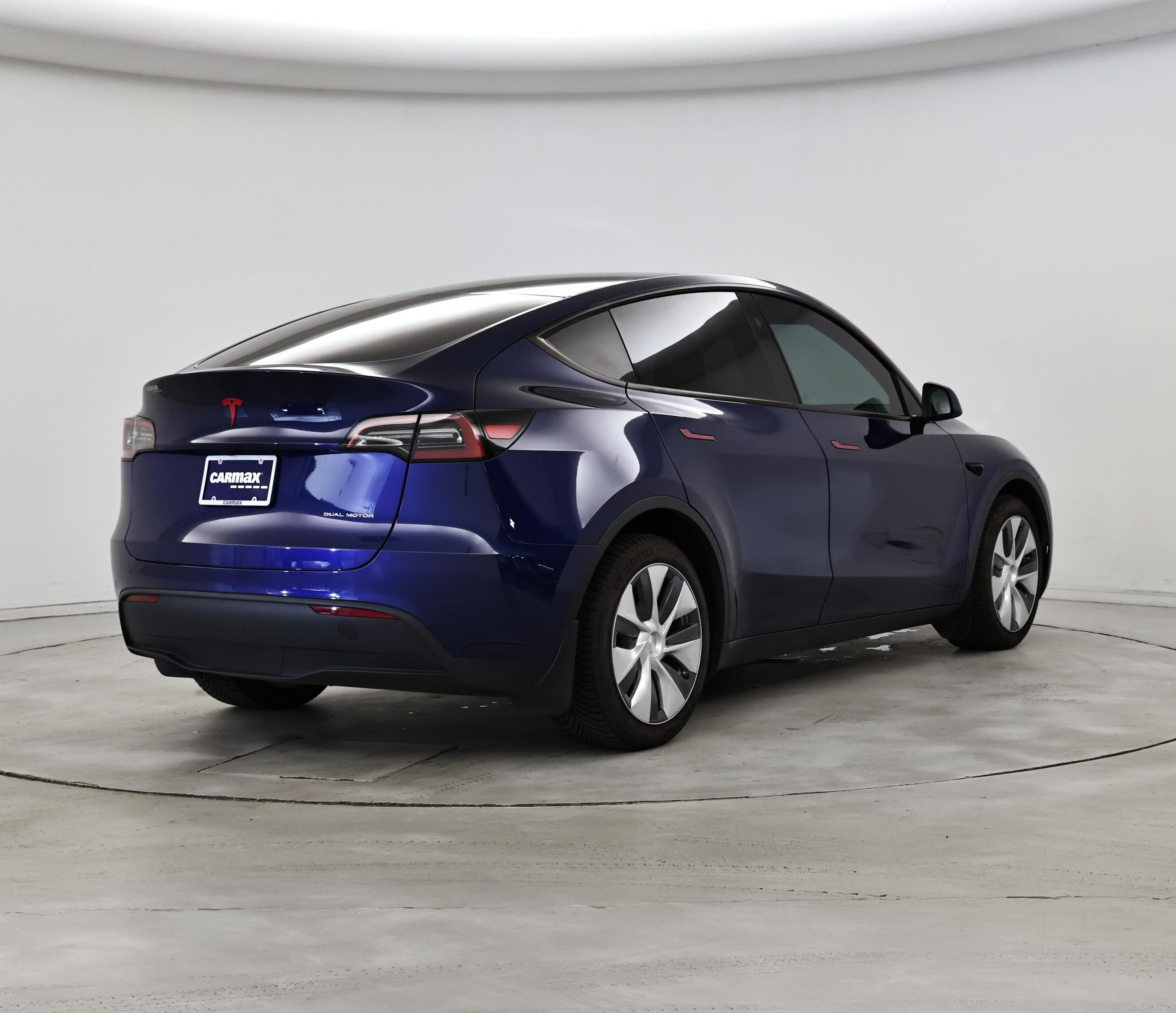 Thumbnail: 2023 Tesla Model Y - 8