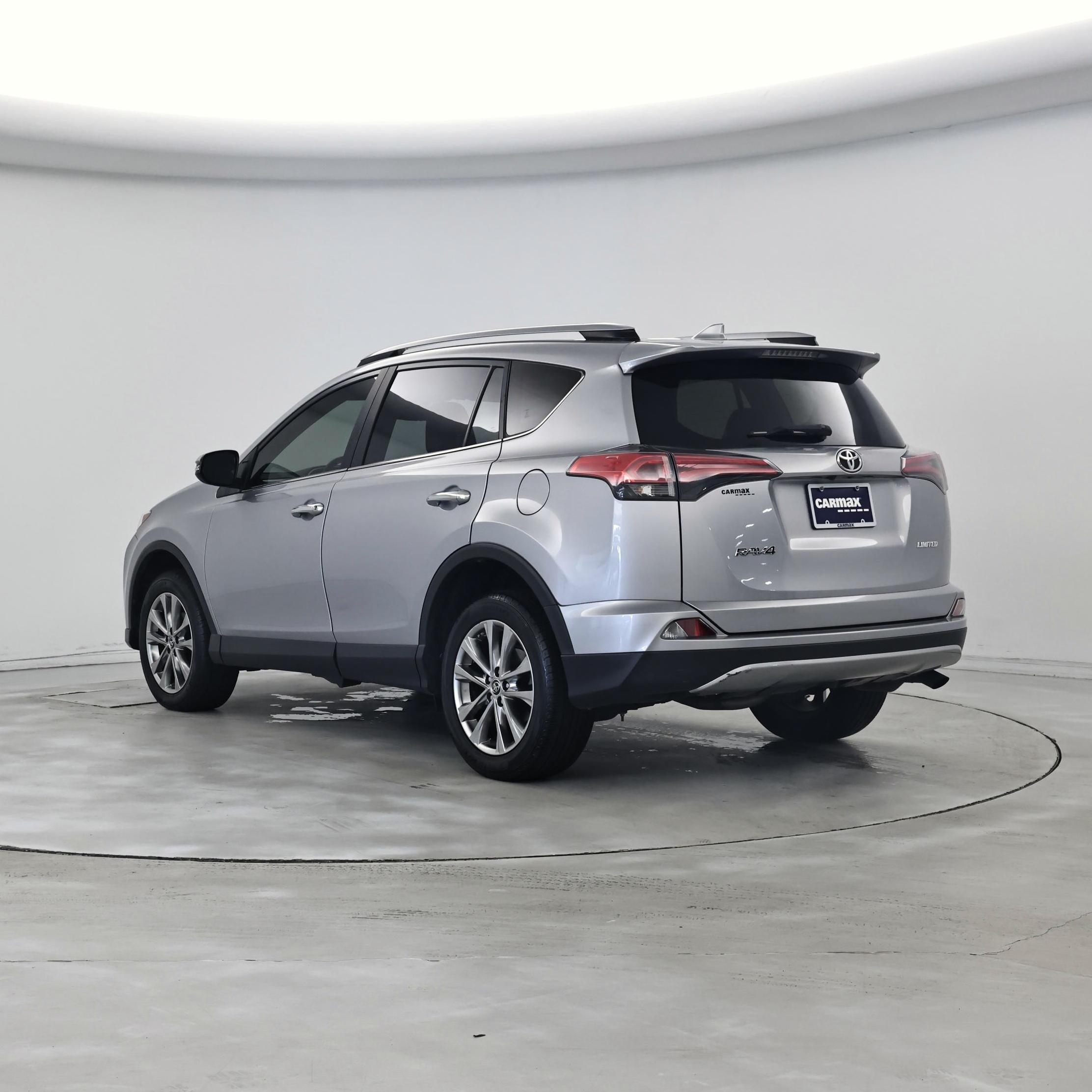 Thumbnail: 2018 Toyota RAV4 - 2