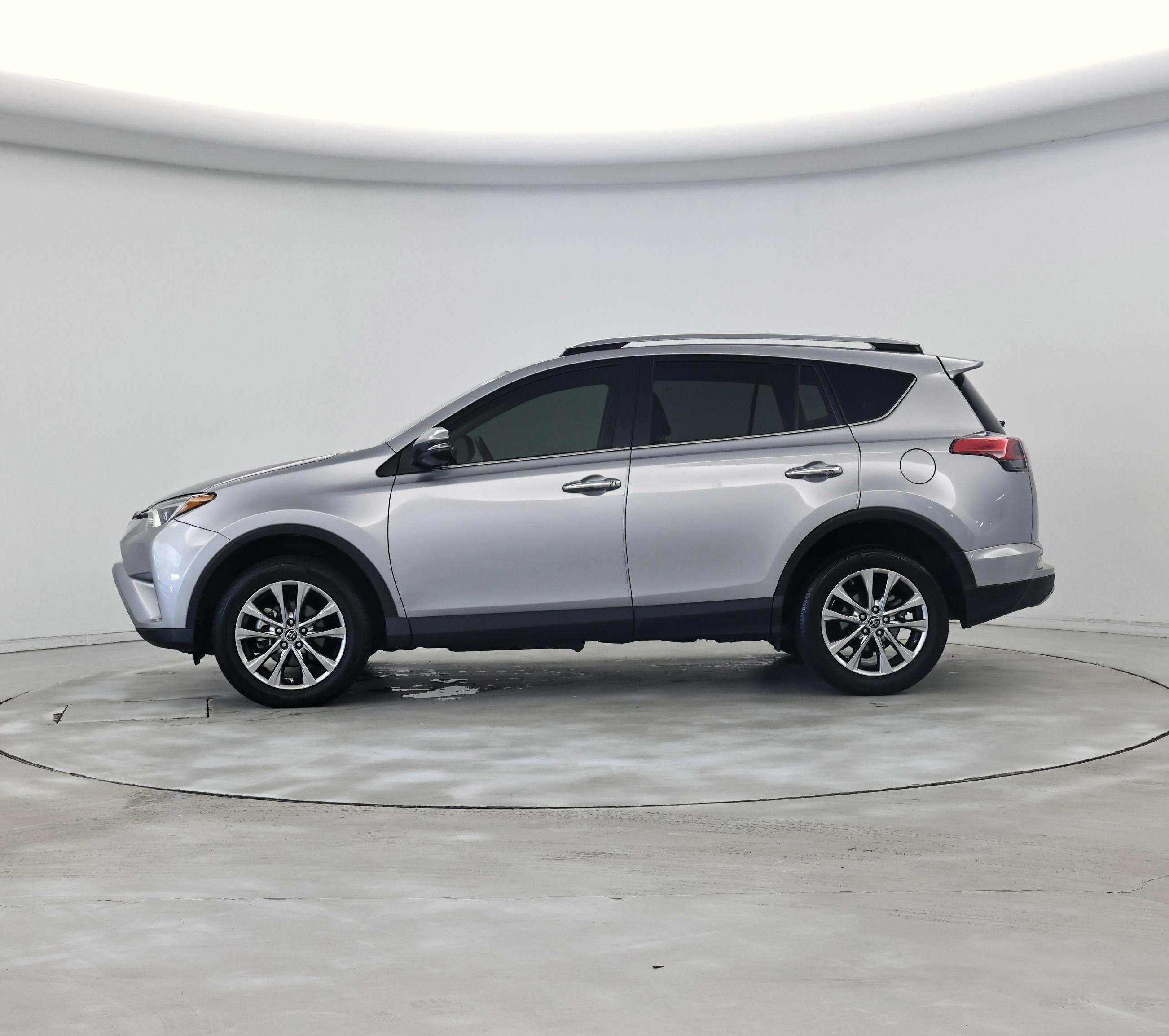 Thumbnail: 2018 Toyota RAV4 - 3