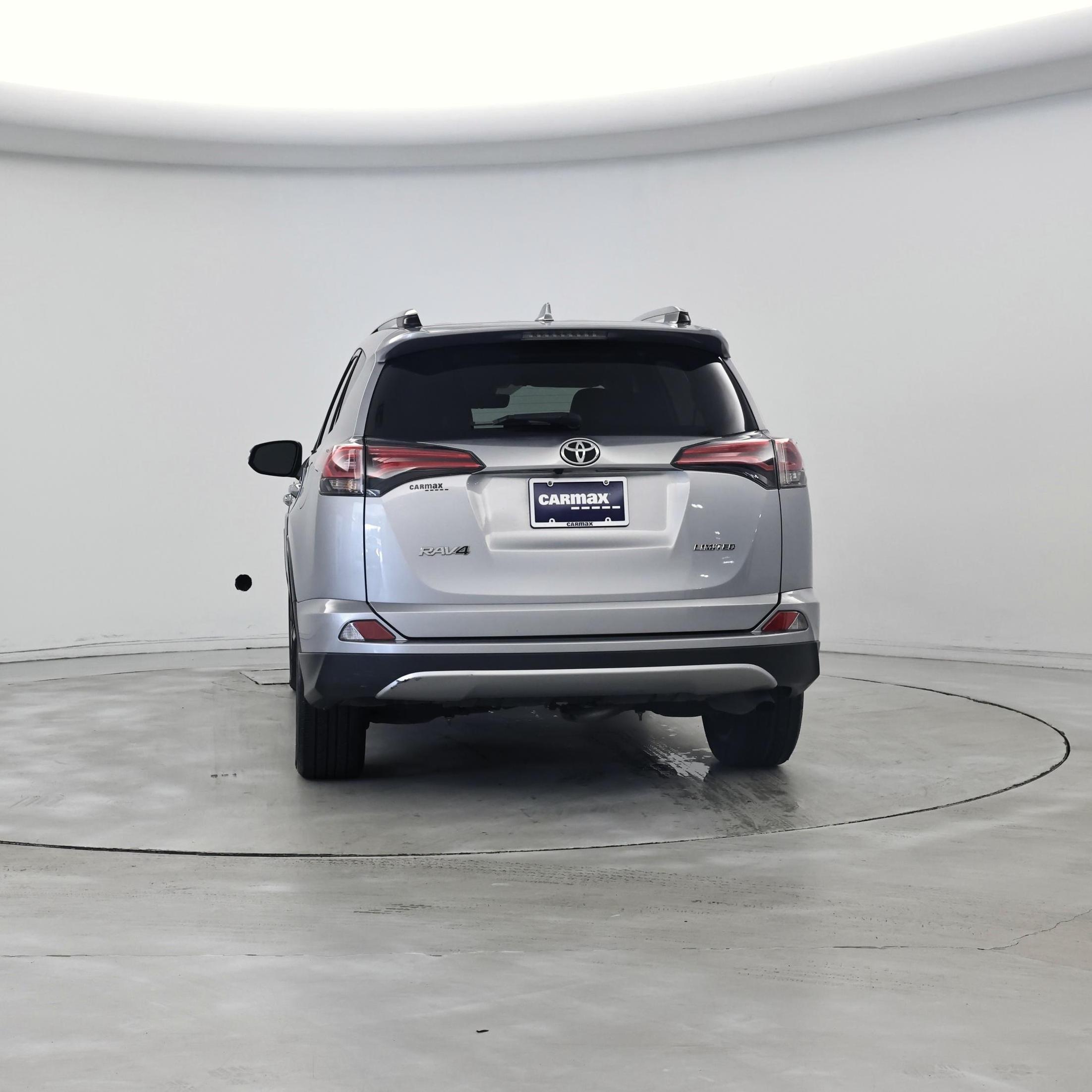 Thumbnail: 2018 Toyota RAV4 - 6