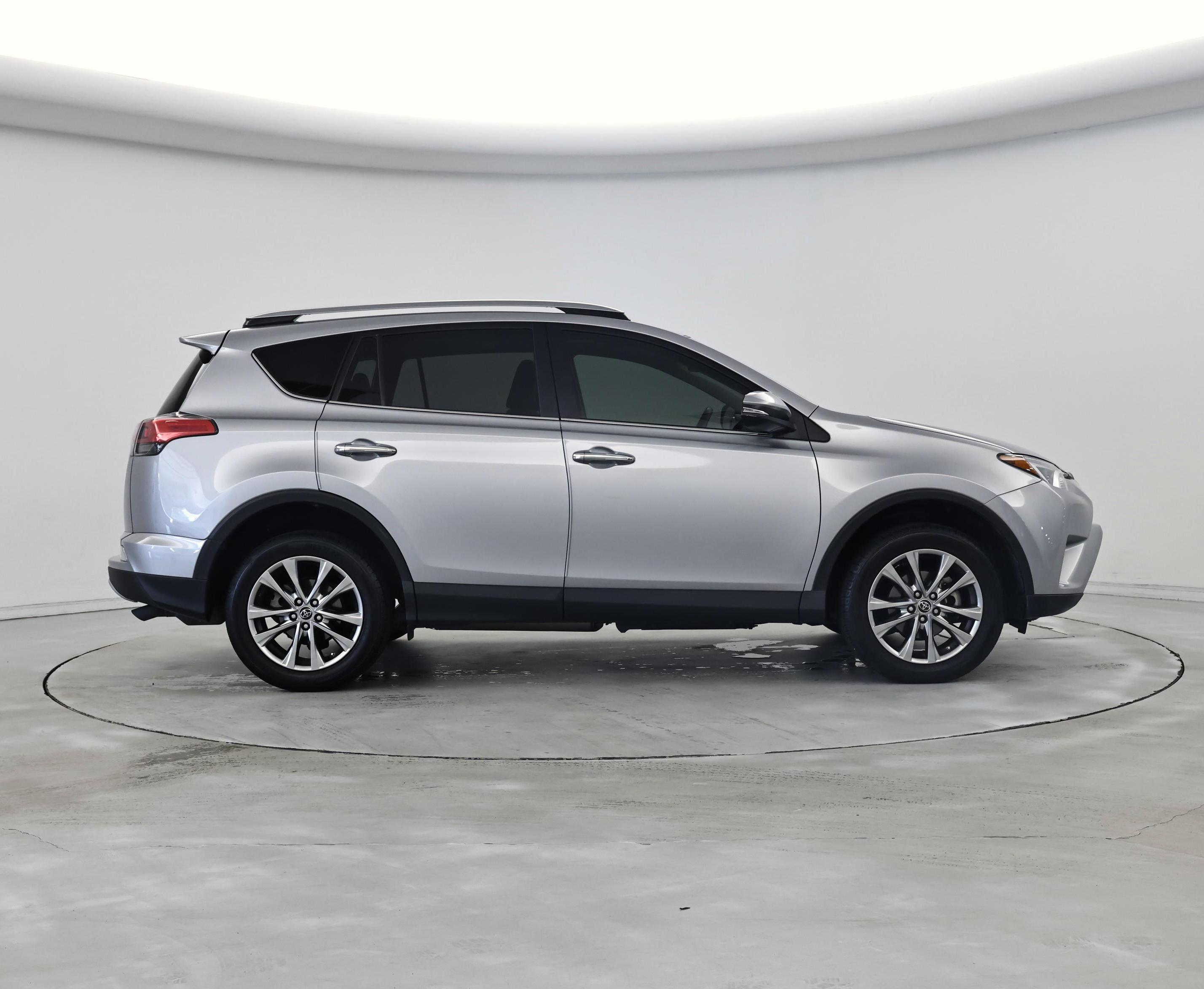 Thumbnail: 2018 Toyota RAV4 - 7