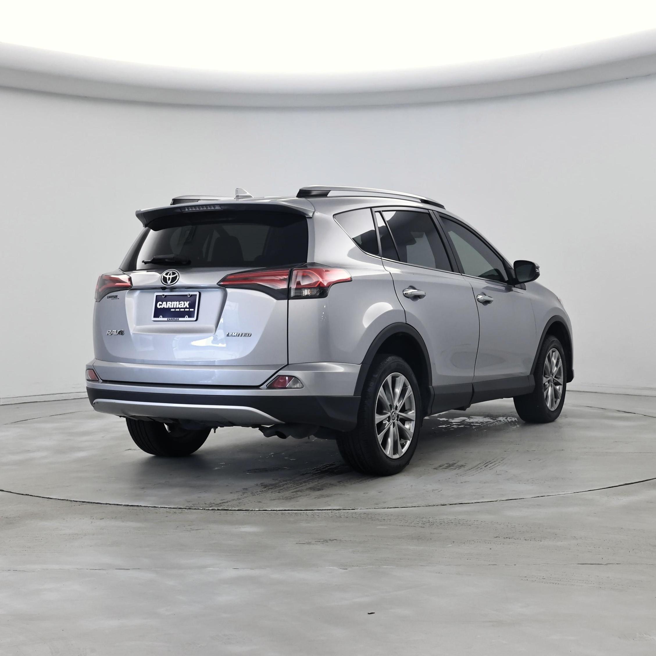 Thumbnail: 2018 Toyota RAV4 - 8