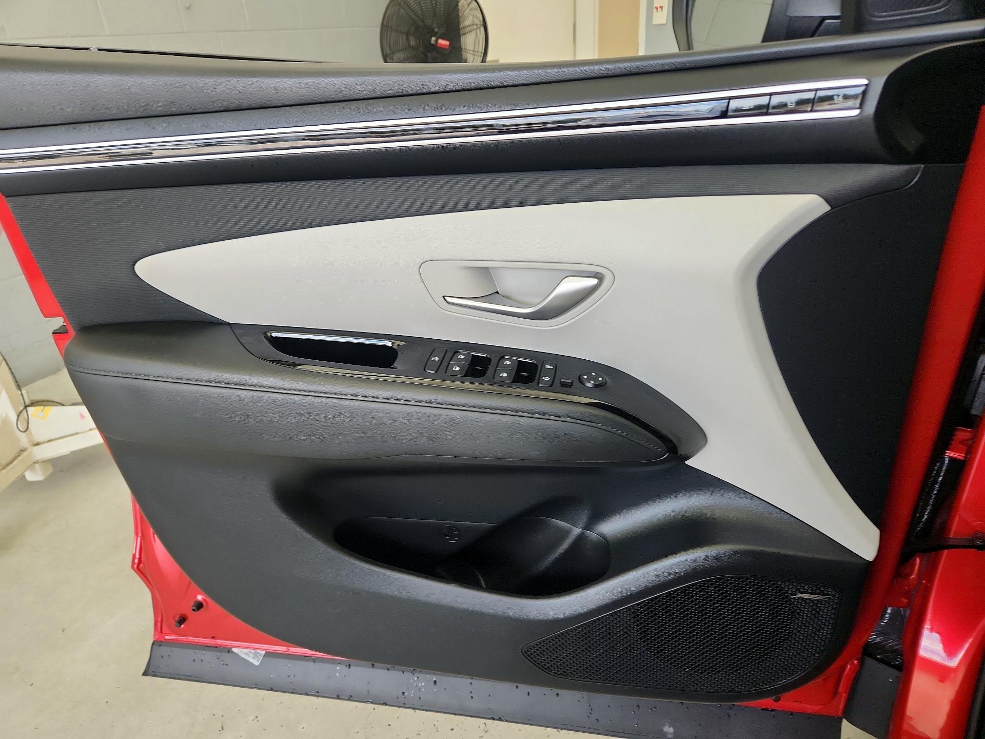 Thumbnail: 2022 Hyundai Tucson - 12