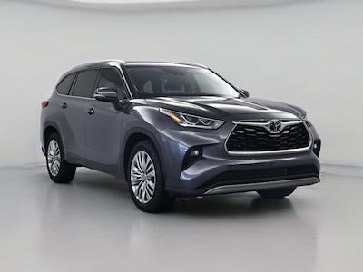Gray 2023 Toyota Highlander Platinum