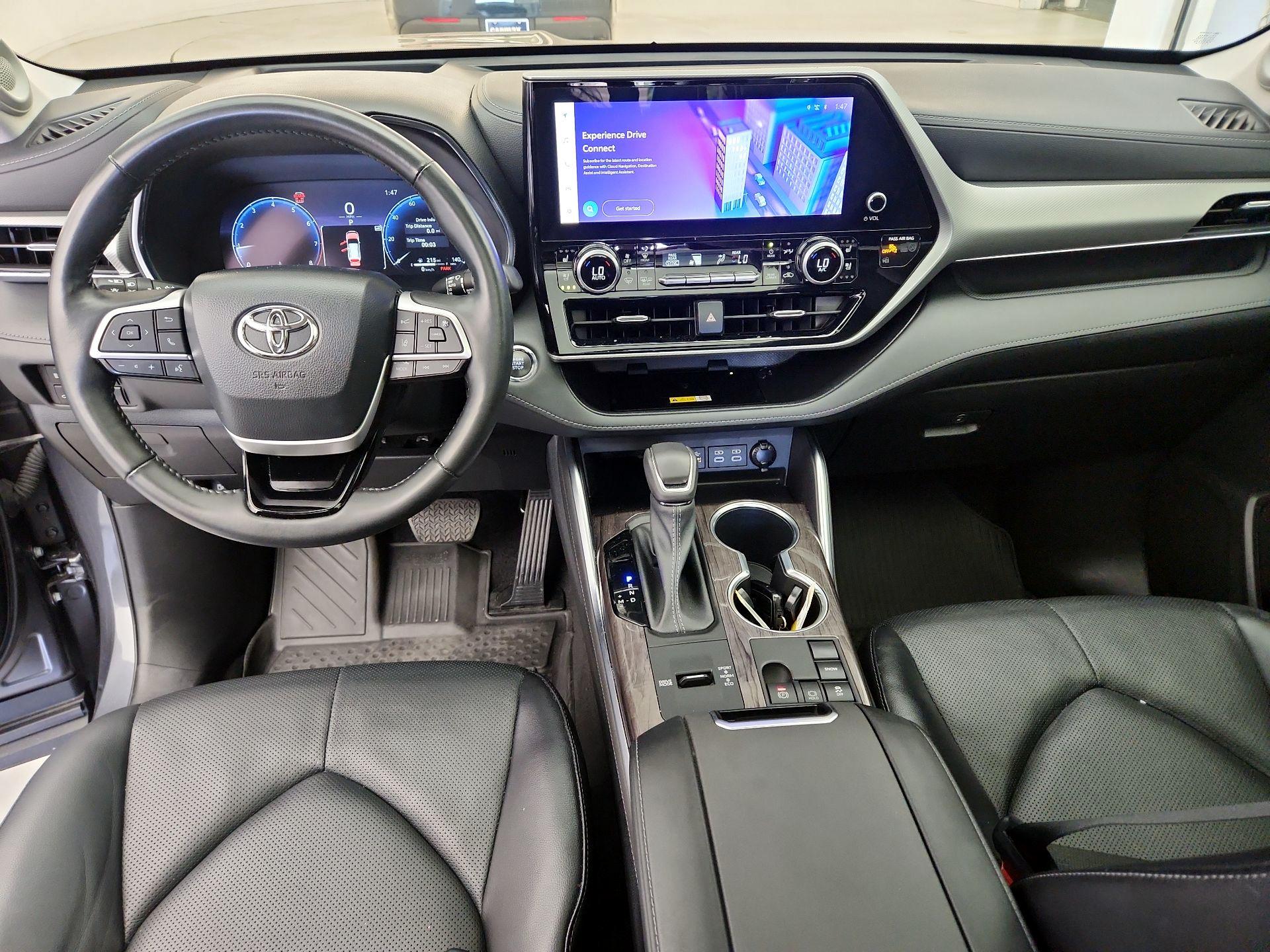 Thumbnail: 2023 Toyota Highlander - 9