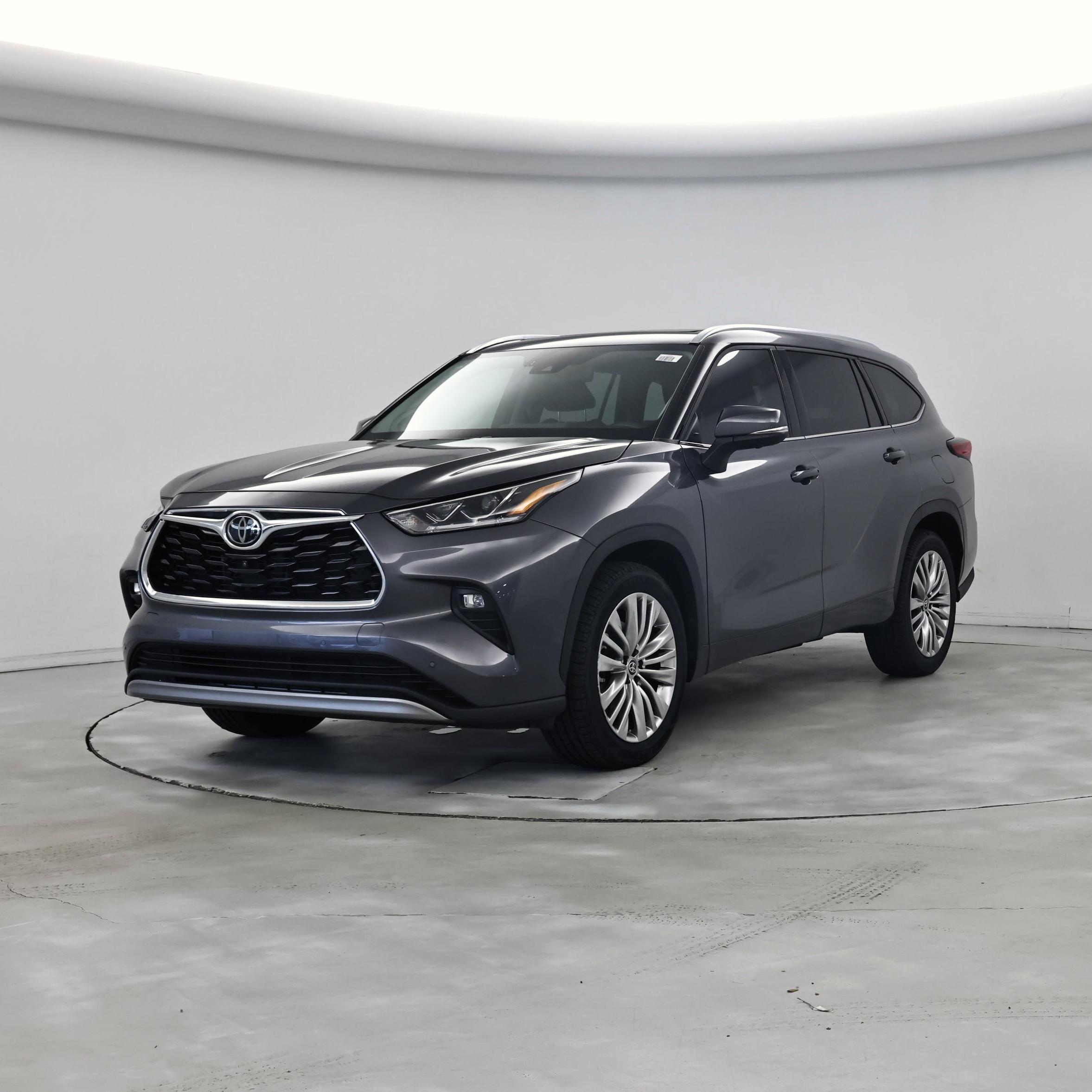 Thumbnail: 2023 Toyota Highlander - 4