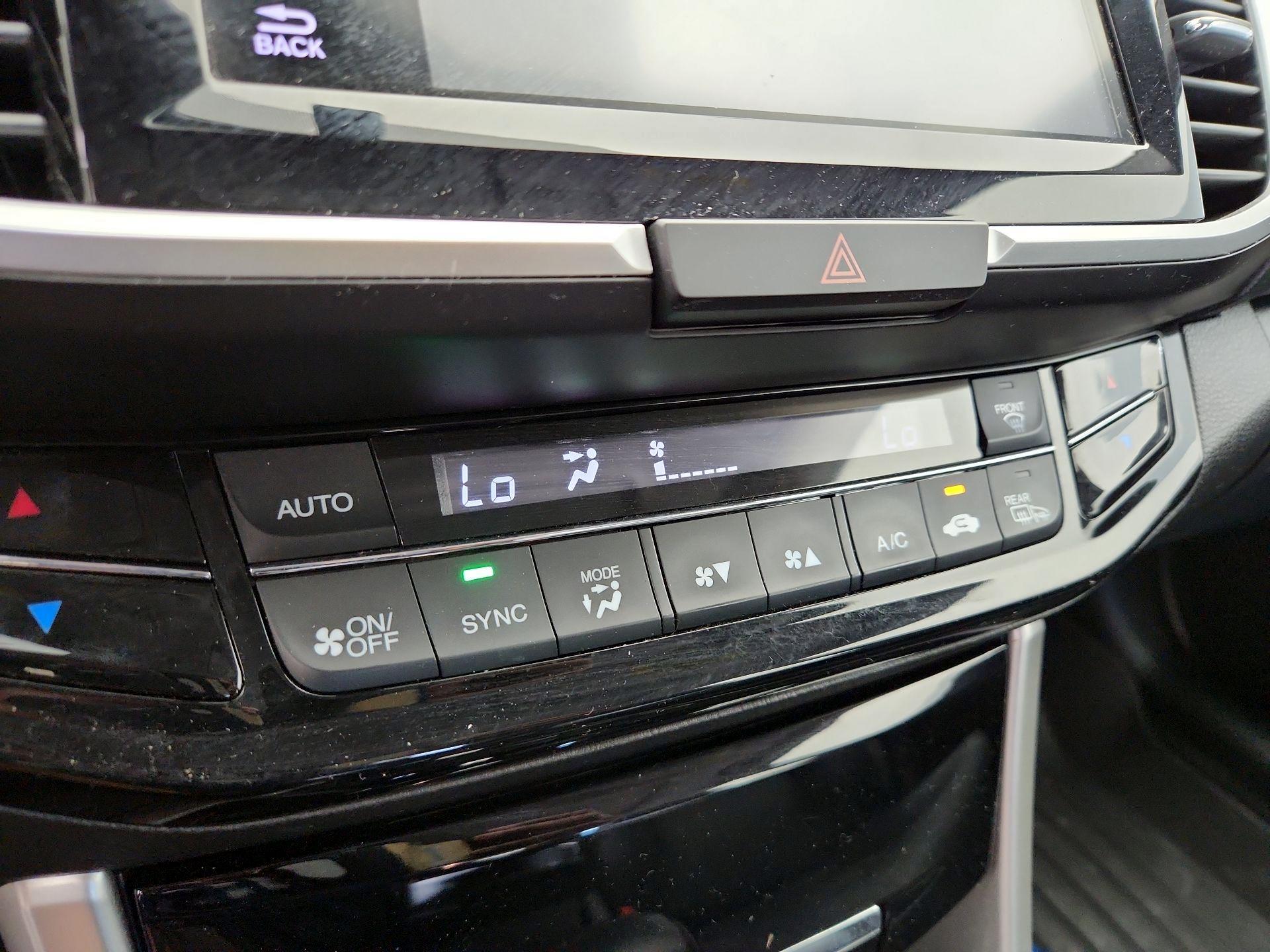 Thumbnail: 2016 Honda Accord - 16