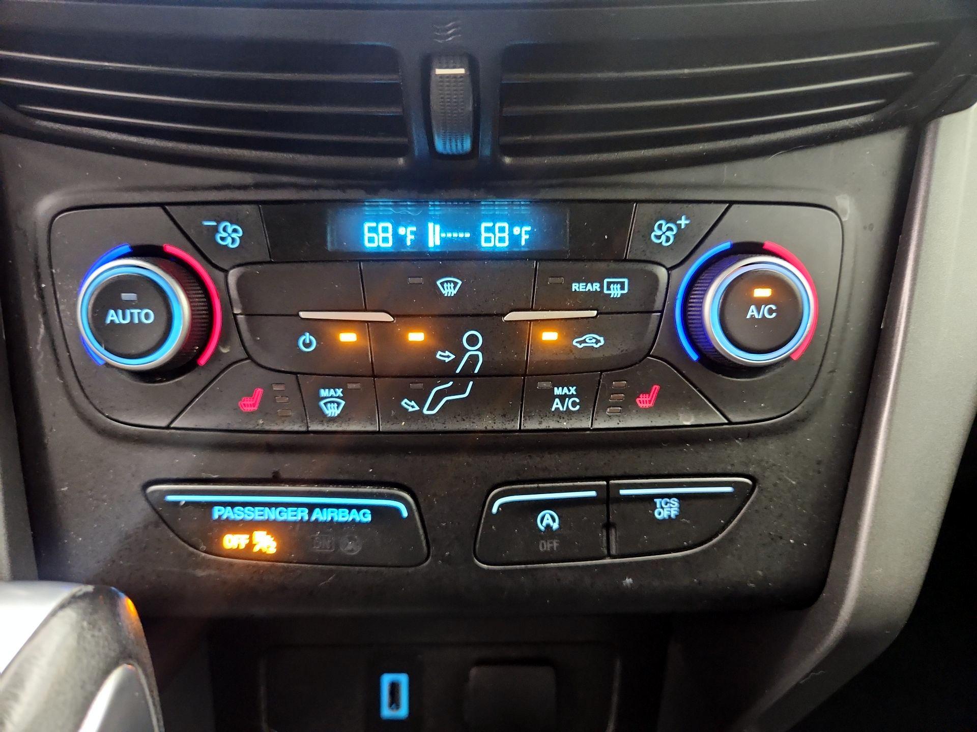 Thumbnail: 2018 Ford Escape - 17