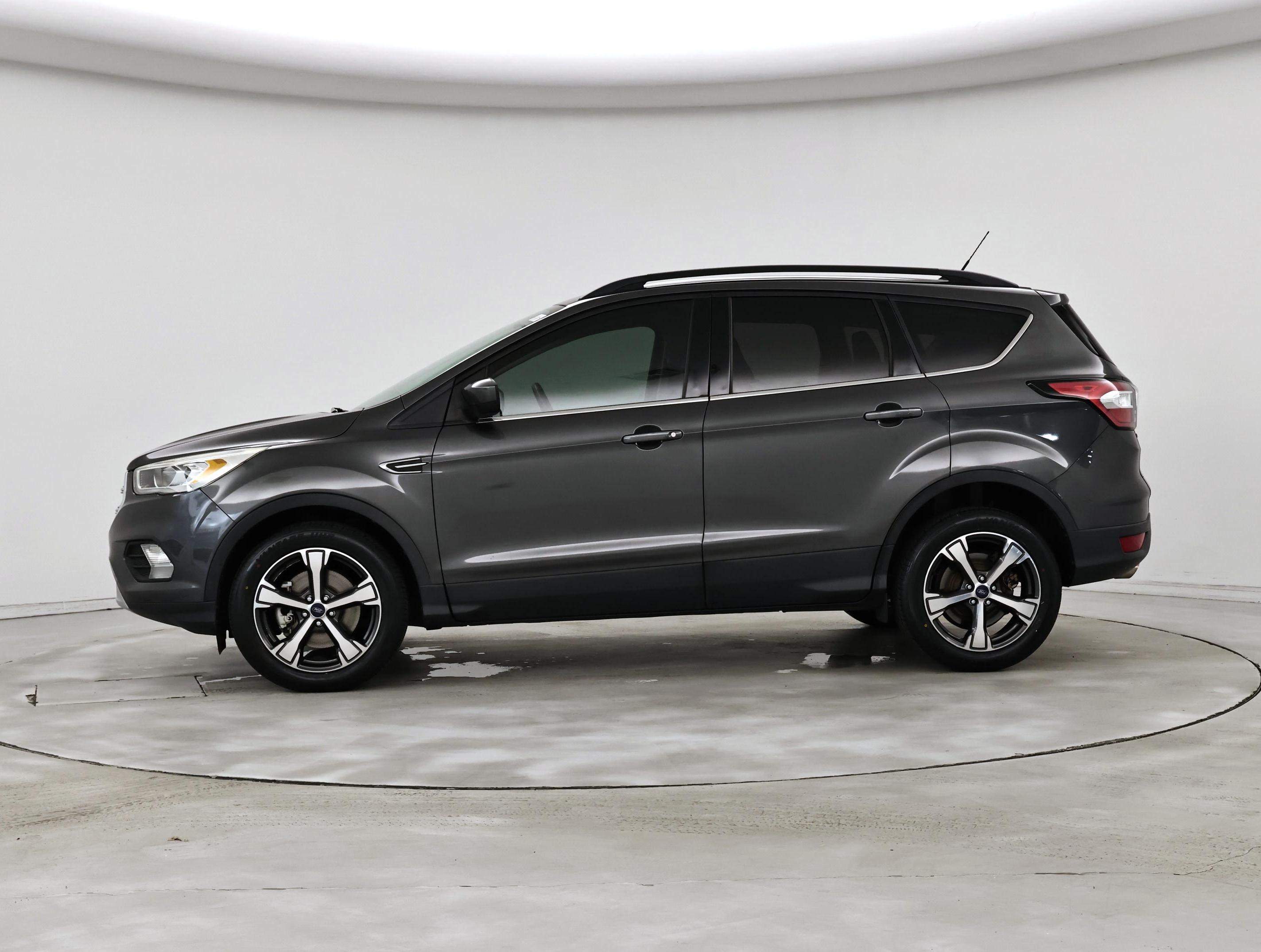 Thumbnail: 2018 Ford Escape - 3