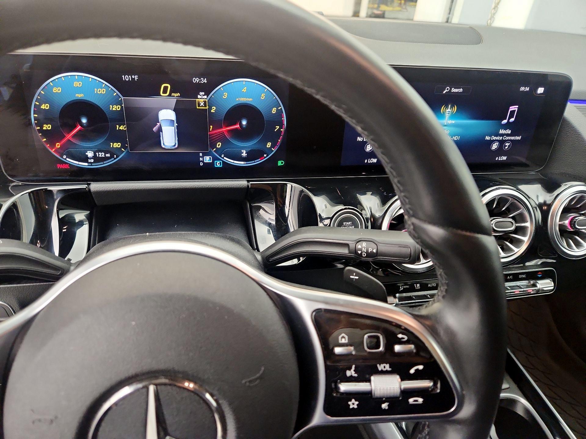 Thumbnail: 2023 Mercedes-Benz GLA - 17