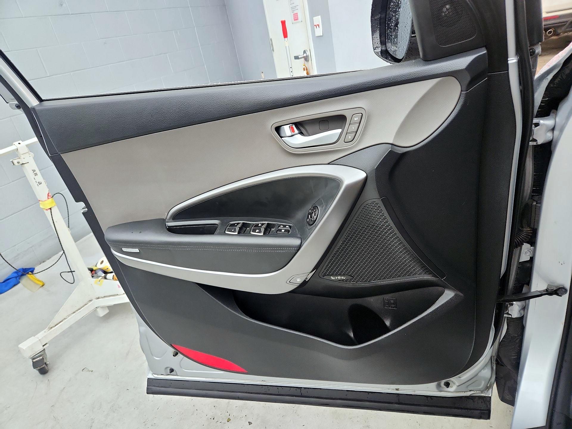 Thumbnail: 2016 Hyundai Santa Fe - 12