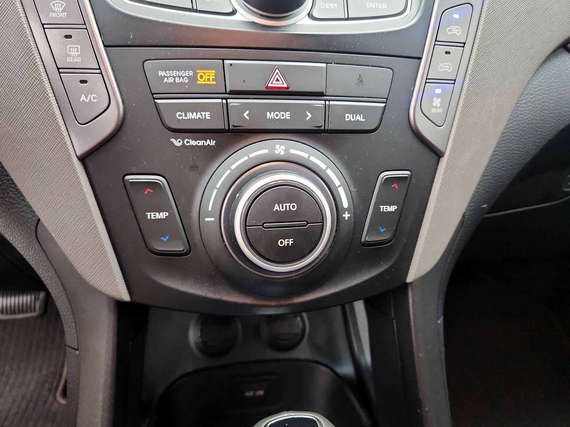 Thumbnail: 2016 Hyundai Santa Fe - 17