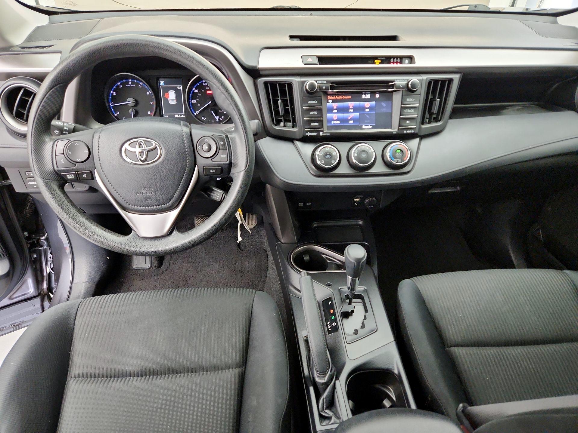 Thumbnail: 2018 Toyota RAV4 - 9