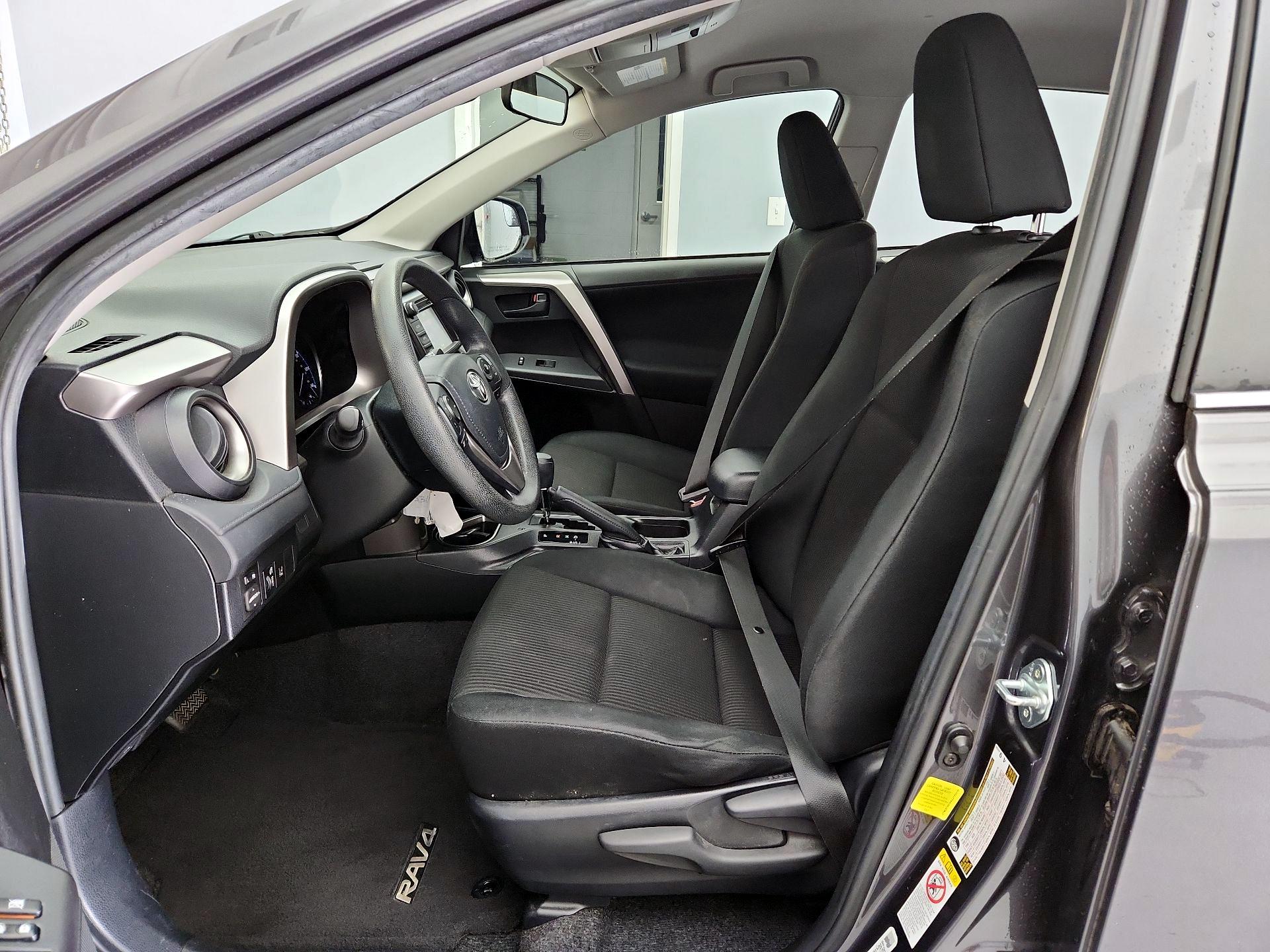 Thumbnail: 2018 Toyota RAV4 - 11