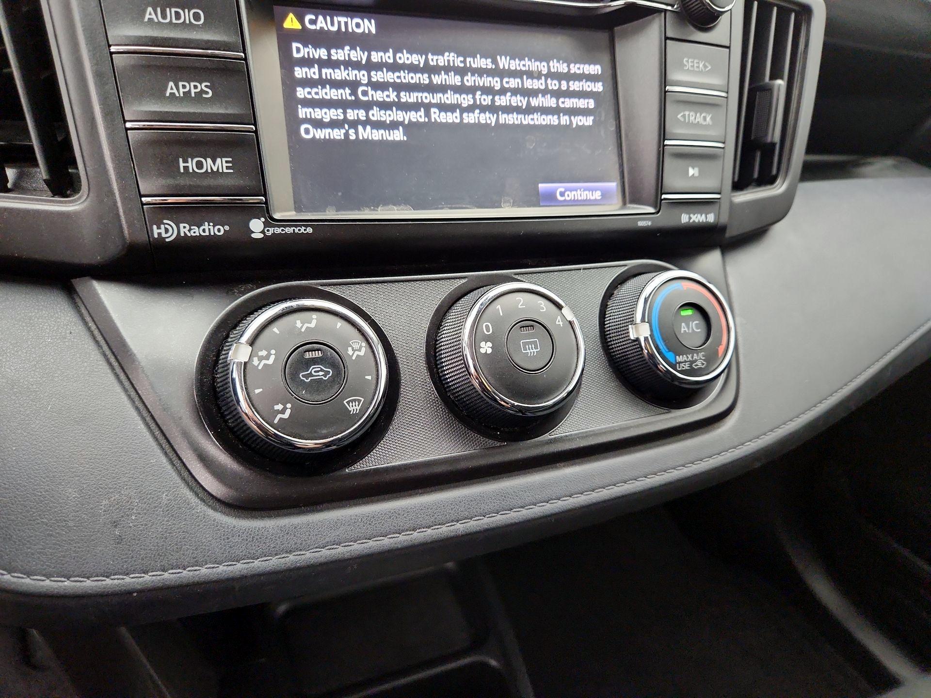 Thumbnail: 2018 Toyota RAV4 - 16