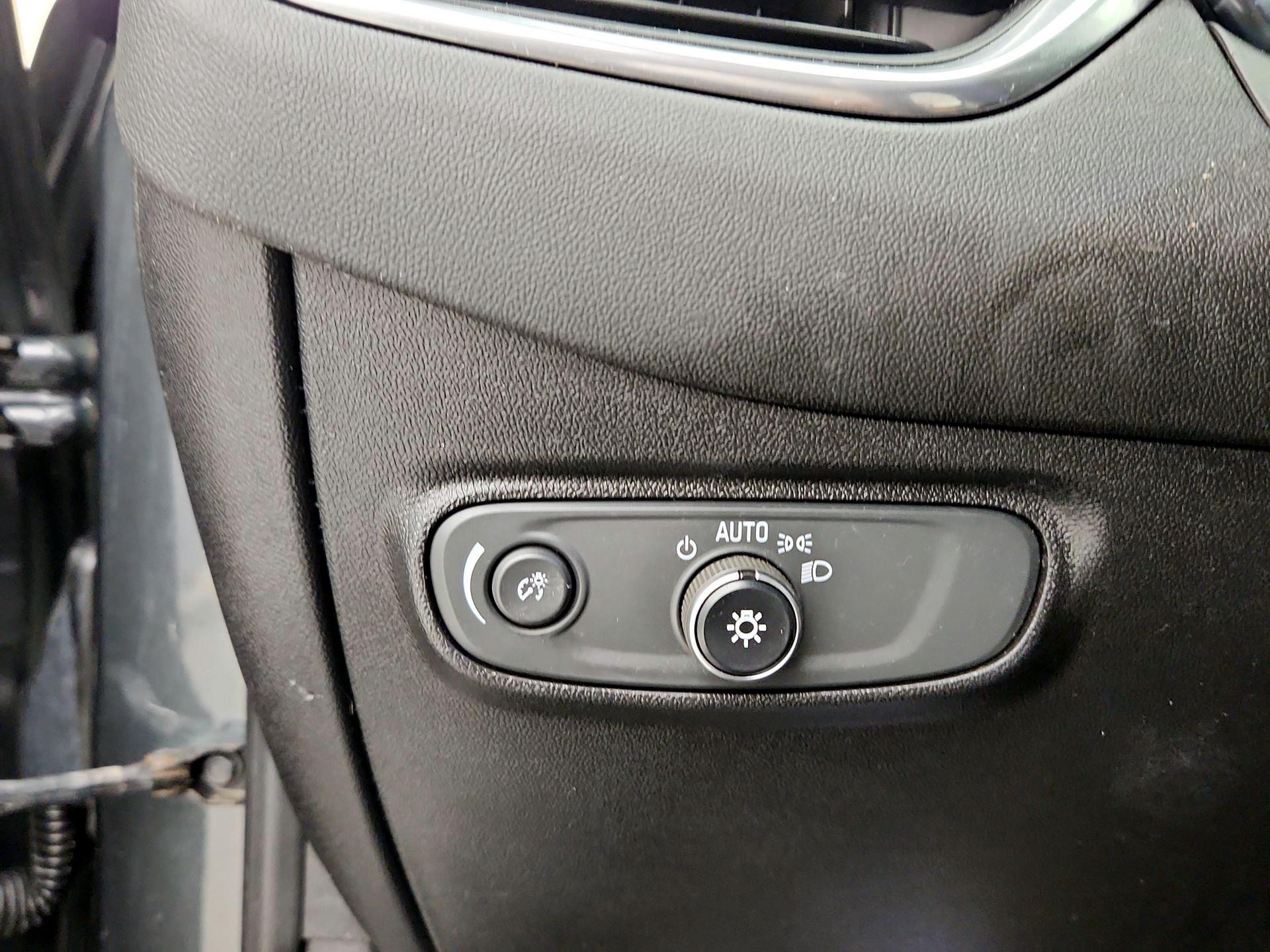 Thumbnail: 2019 Chevrolet Equinox - 13